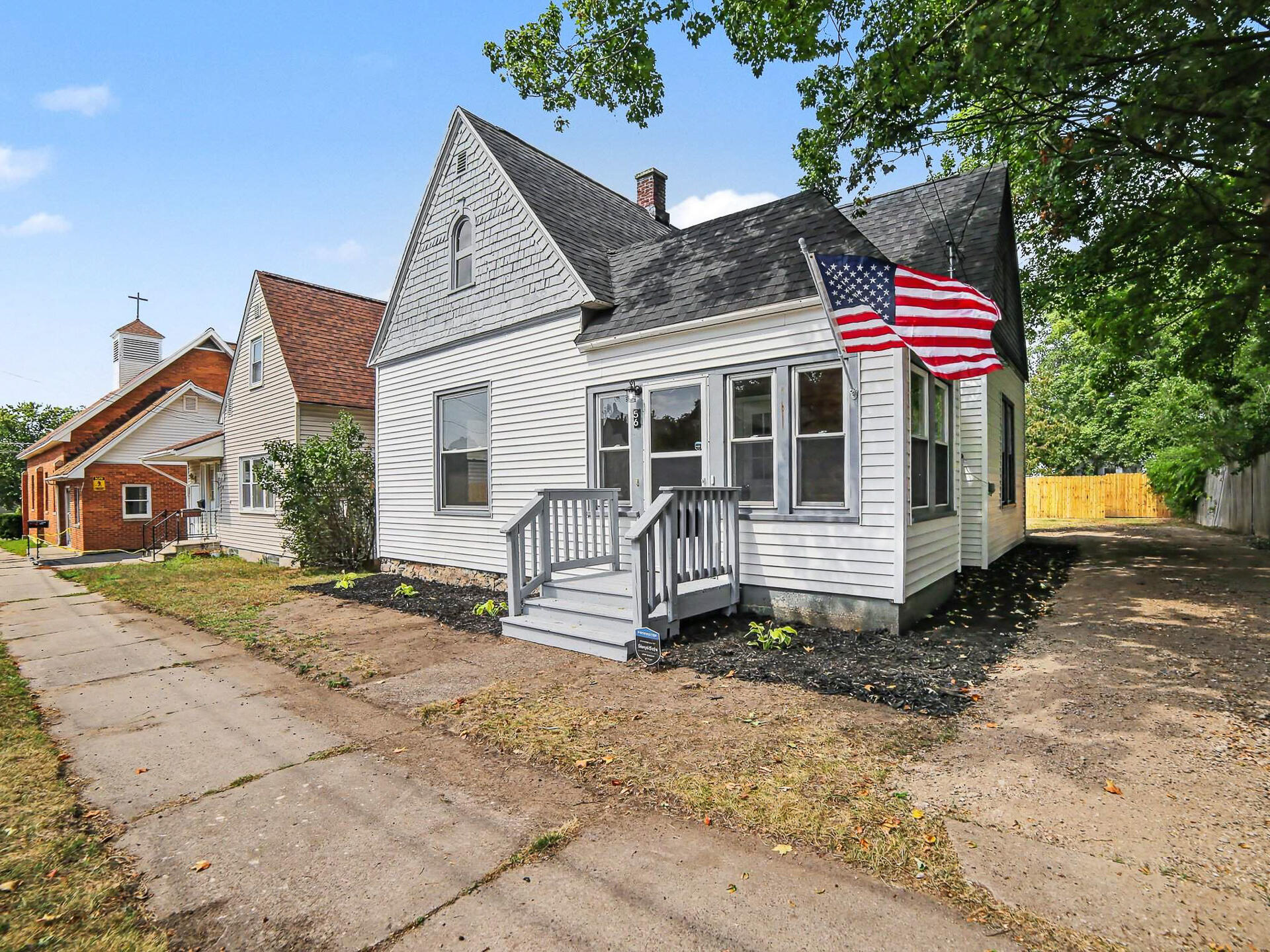 56 Ferry Street Property Photo 4