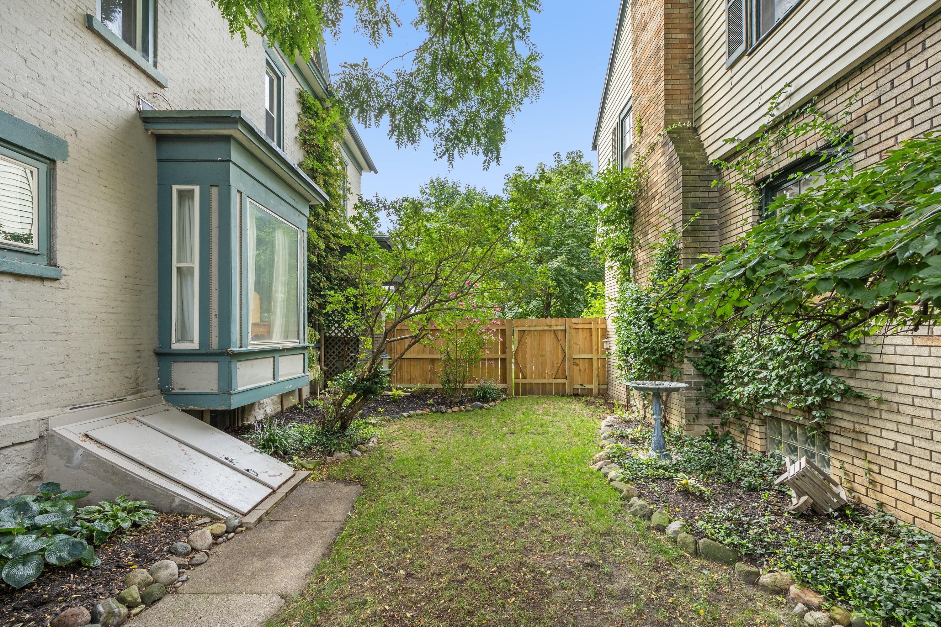 1215 Lake Drive Se Property Photo 44