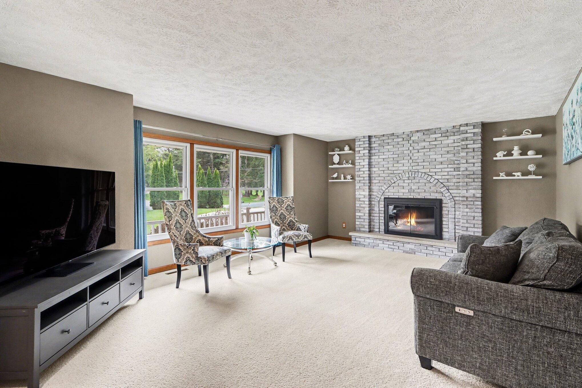 2828 W F Avenue Property Photo 2