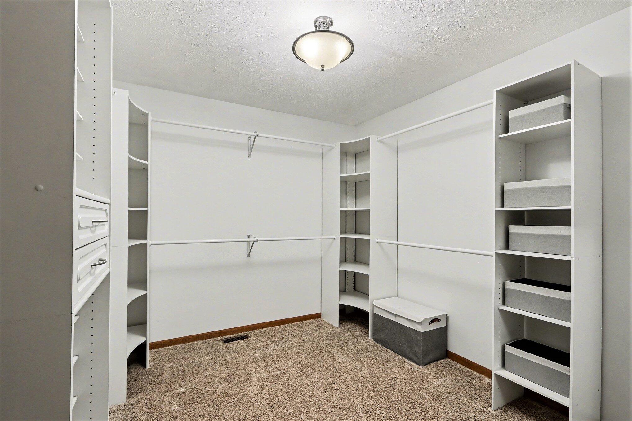 2828 W F Avenue Property Photo 18