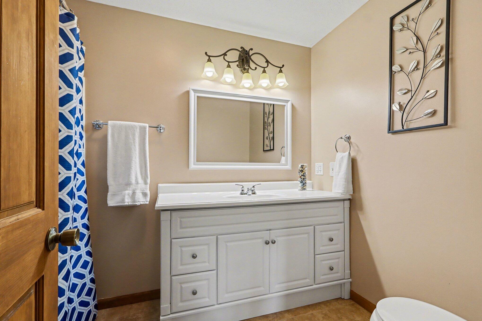 2828 W F Avenue Property Photo 21