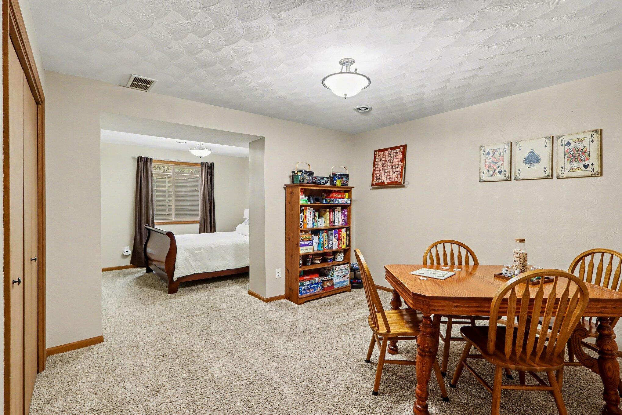 2828 W F Avenue Property Photo 25