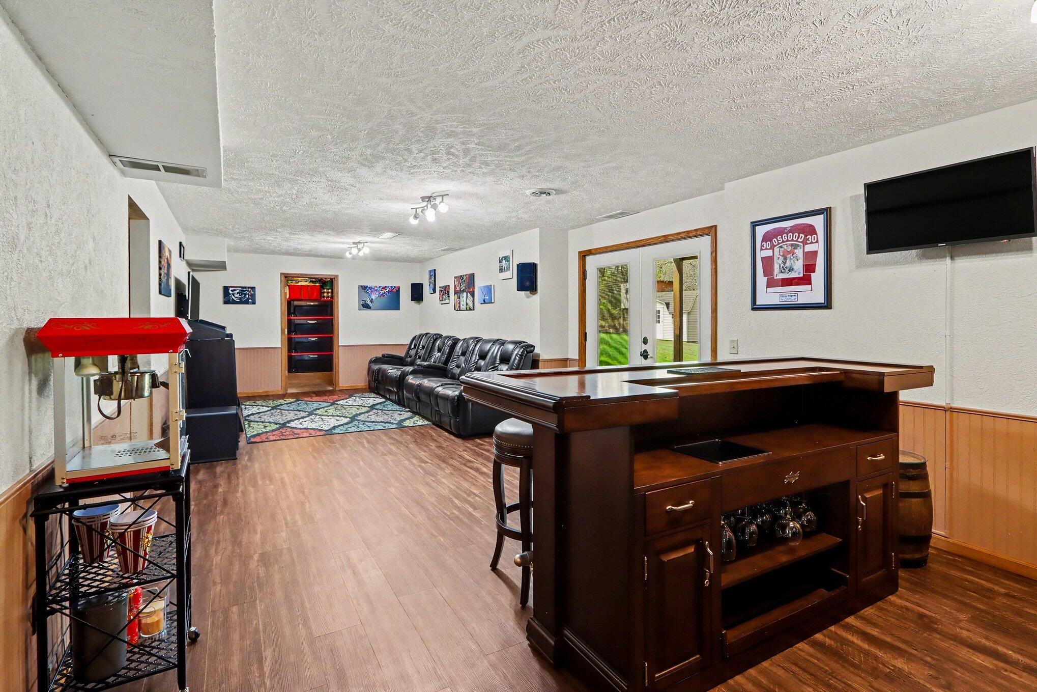 2828 W F Avenue Property Photo 44