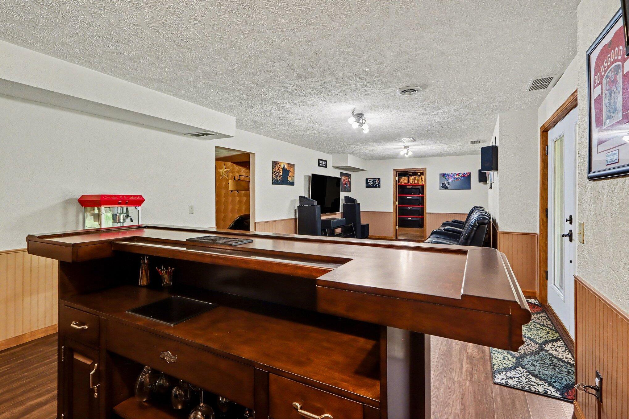 2828 W F Avenue Property Photo 45