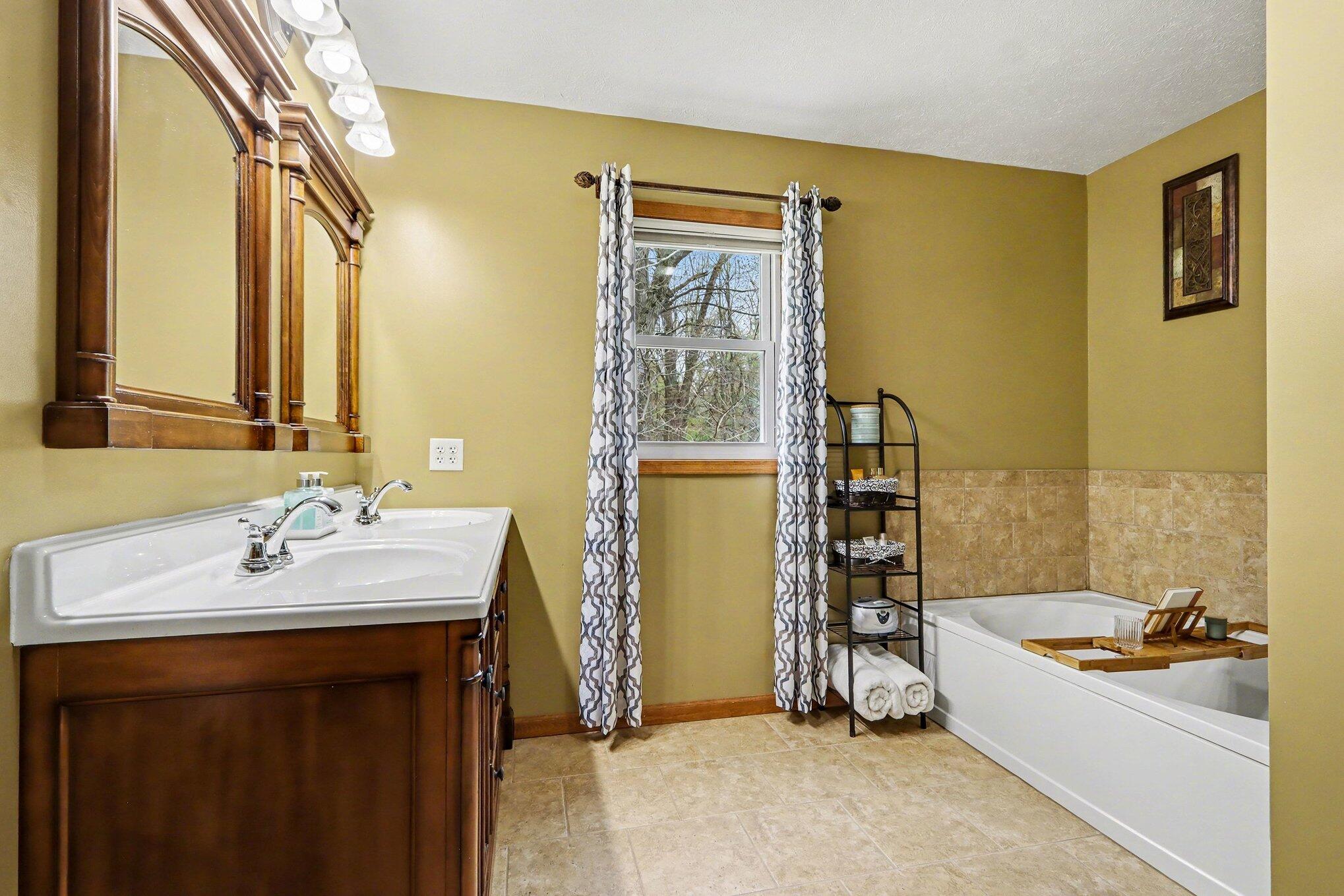 2828 W F Avenue Property Photo 46