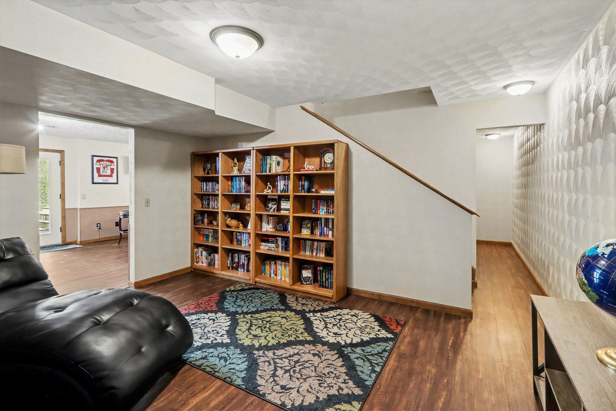 2828 W F Avenue Property Photo 54