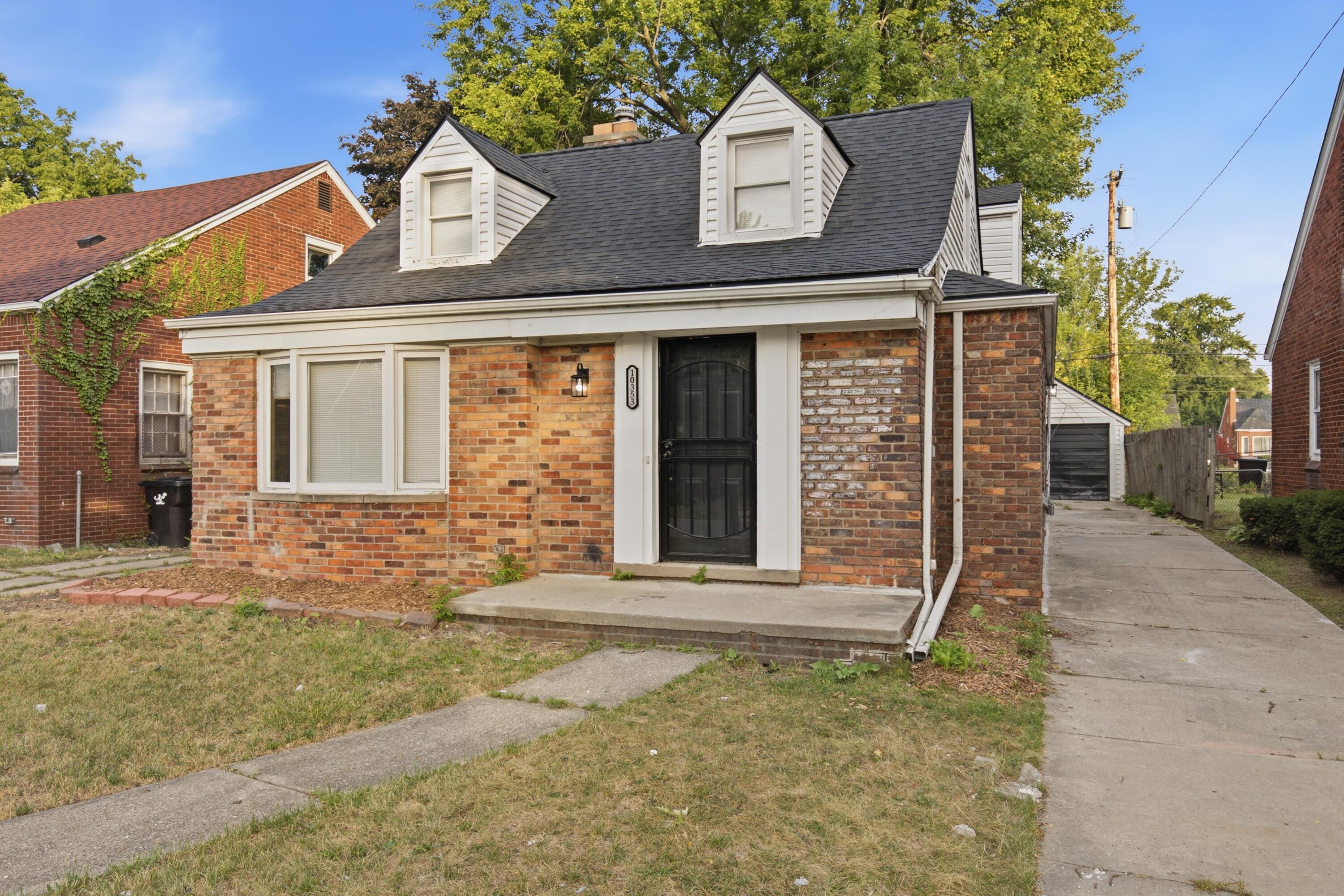 10353 Beaconsfield Street Property Photo 2
