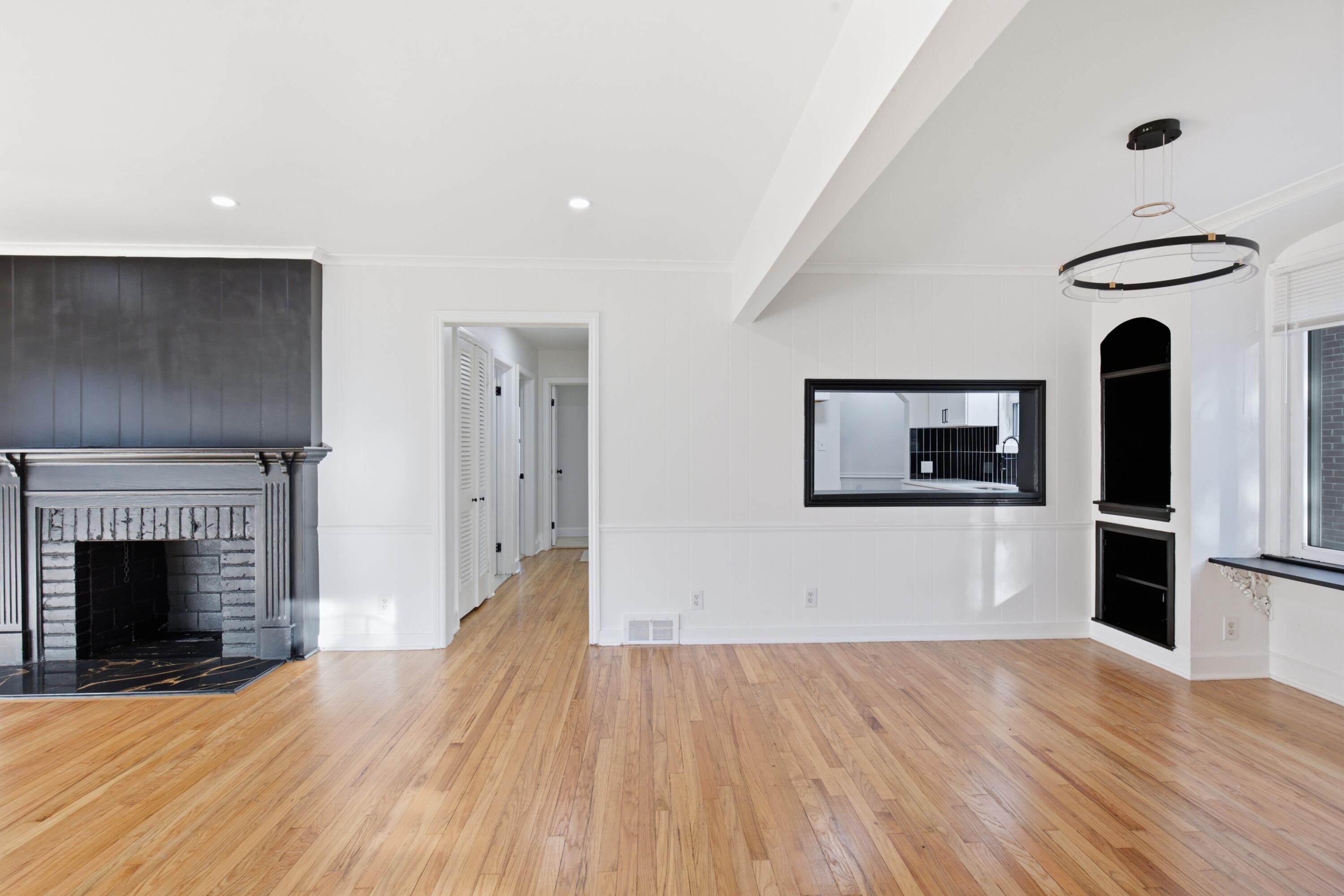 10353 Beaconsfield Street Property Photo 6