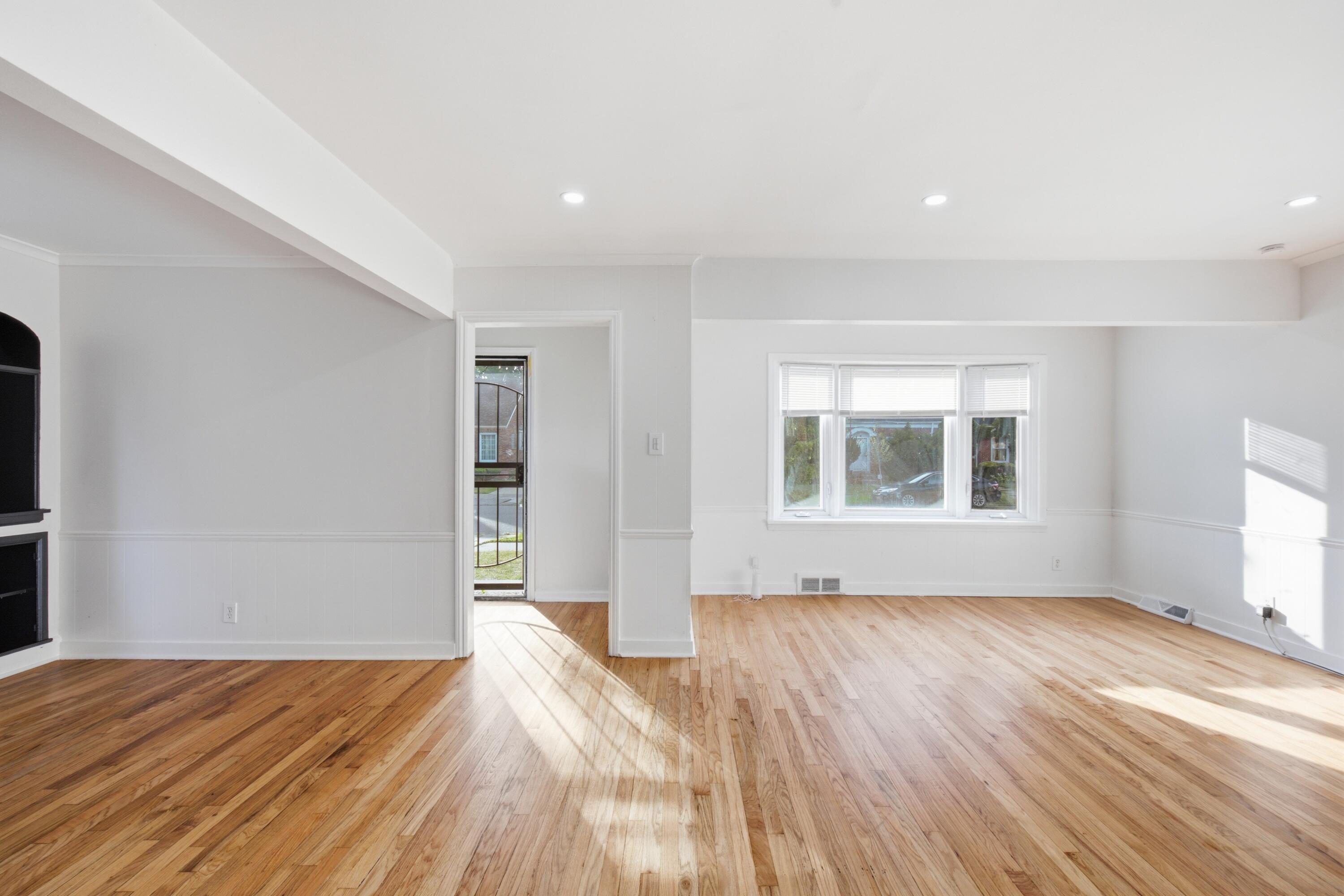 10353 Beaconsfield Street Property Photo 8