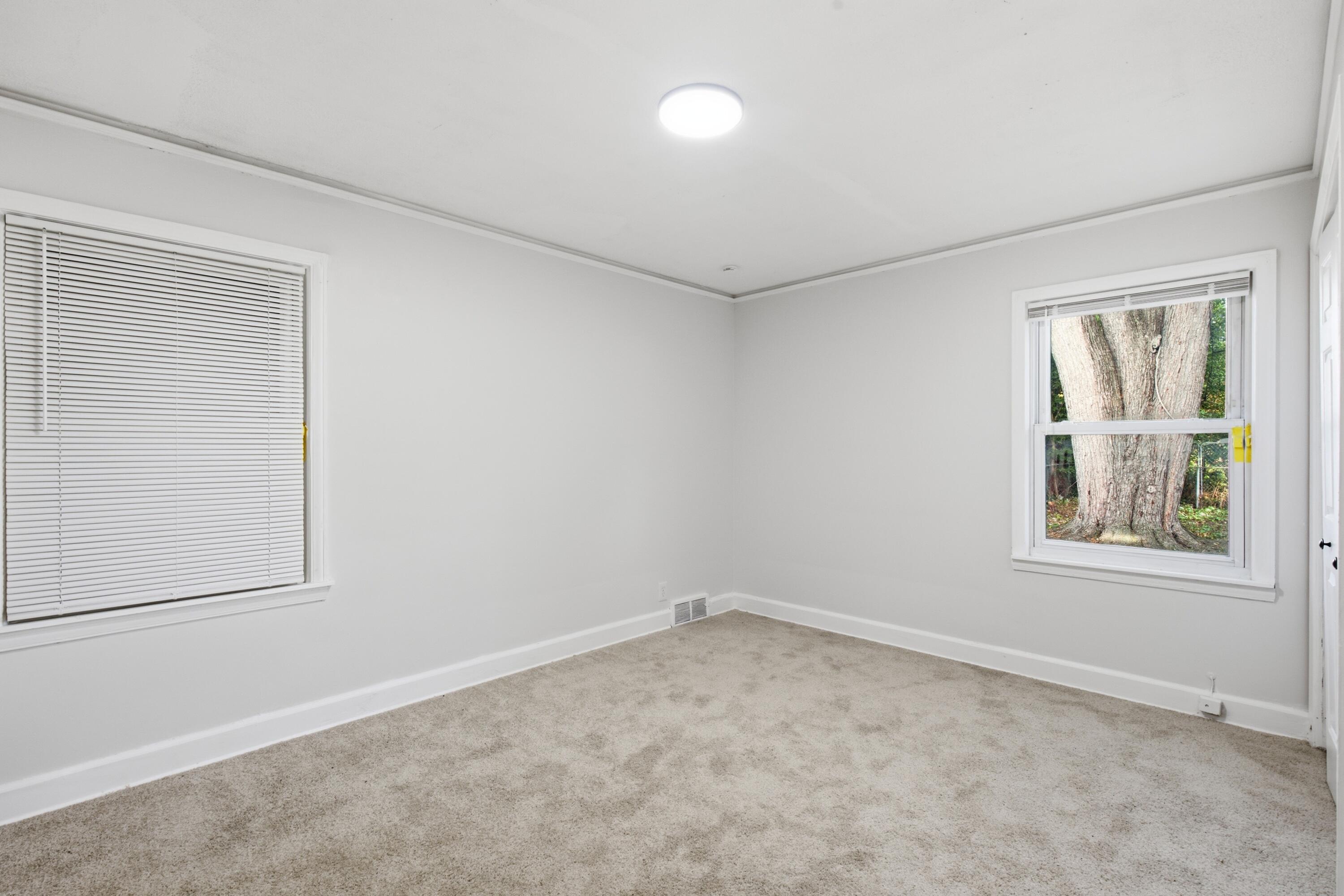 10353 Beaconsfield Street Property Photo 27