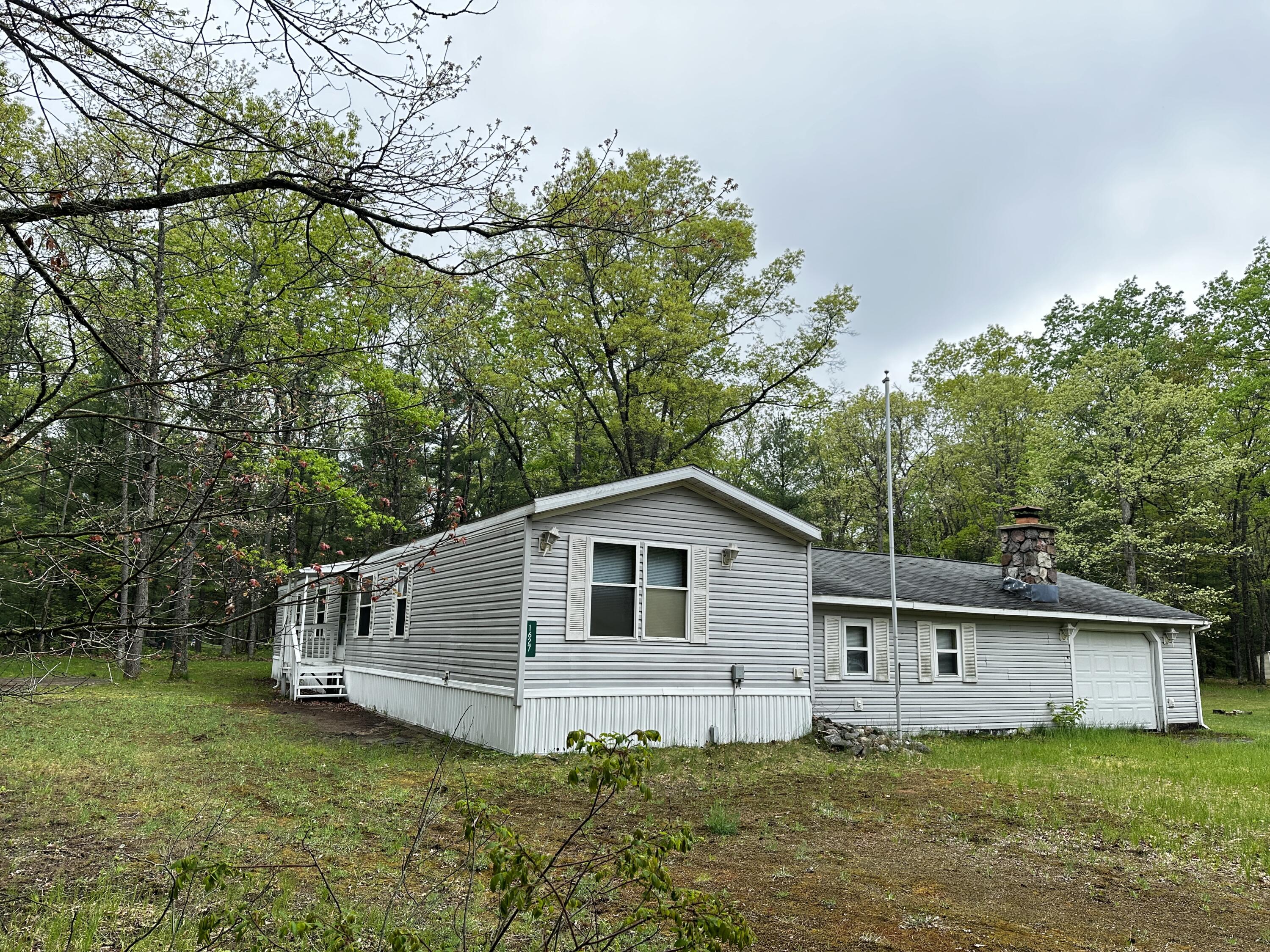 1627 W Delong Drive Property Photo 2