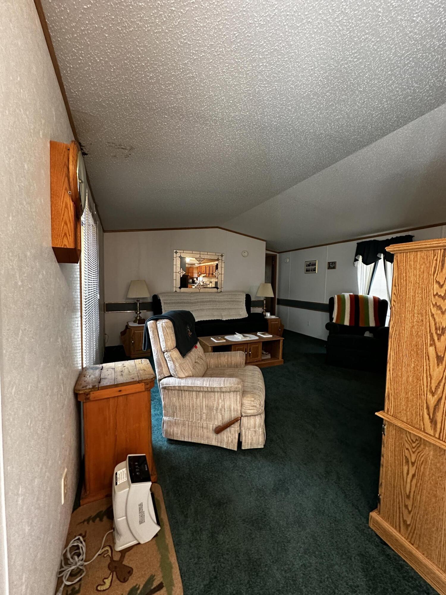 1627 W Delong Drive Property Photo 9