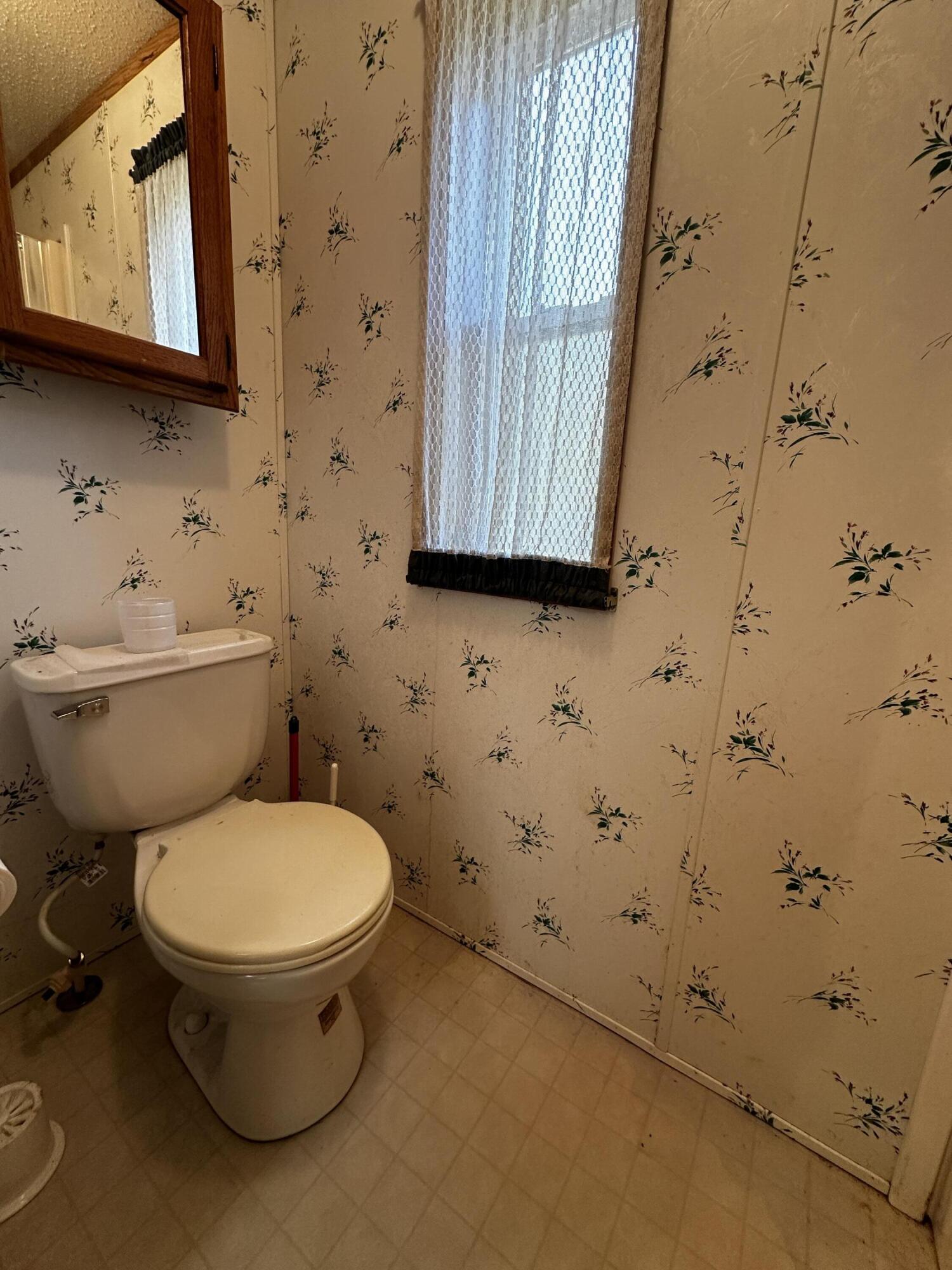 1627 W Delong Drive Property Photo 13