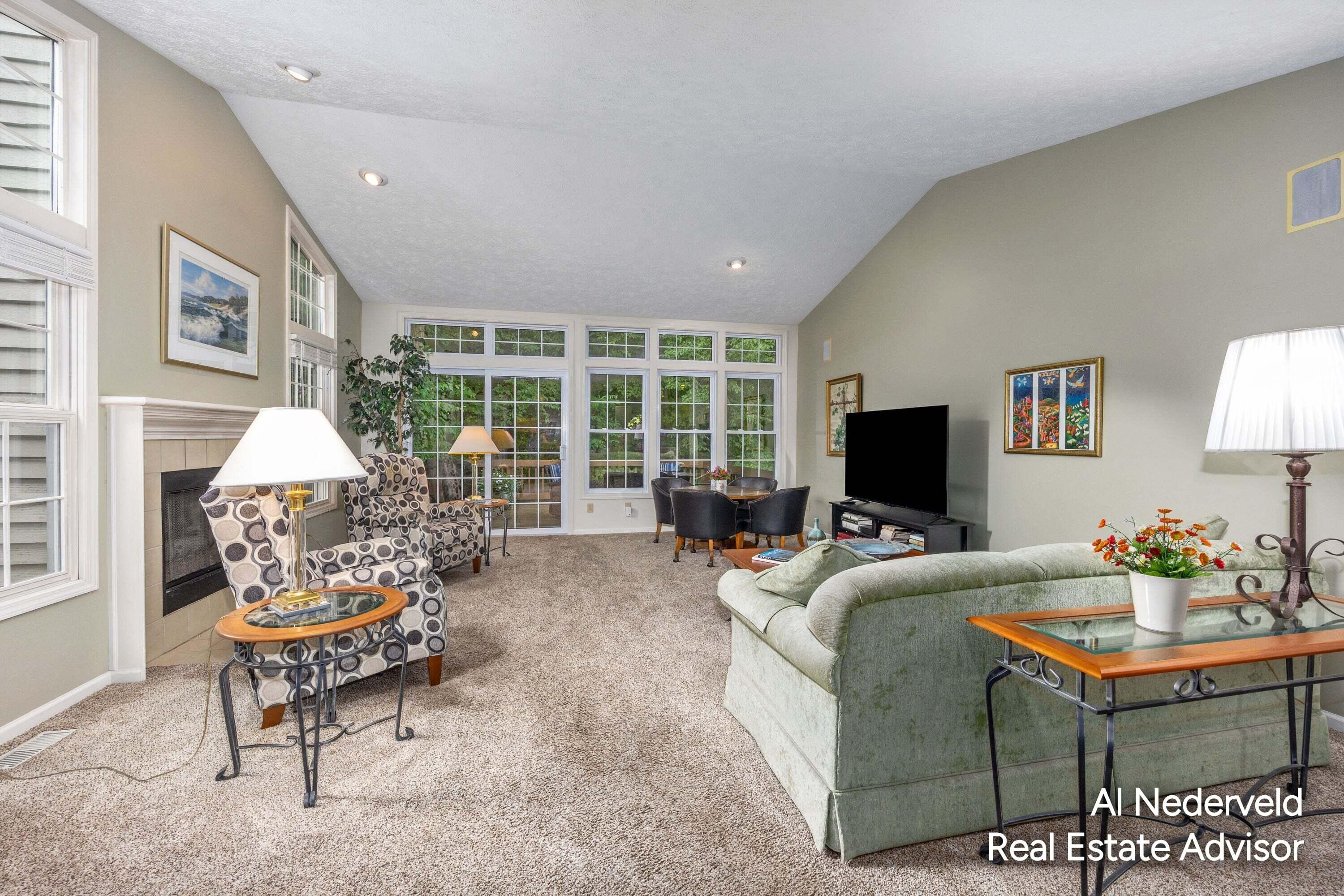 2126 S Cross Creek Drive Se Property Photo 6
