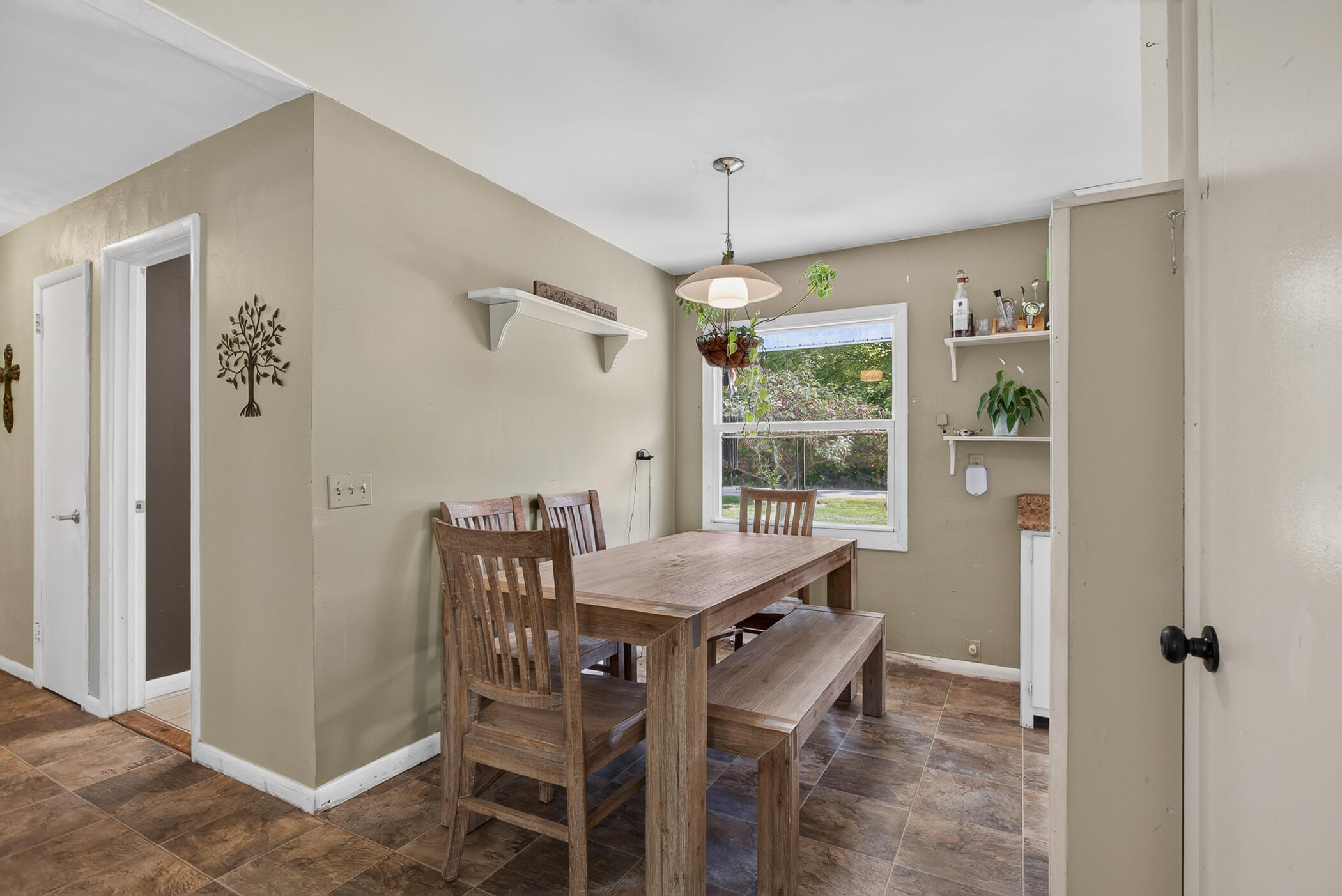 5182 Marsh Road Property Photo 12
