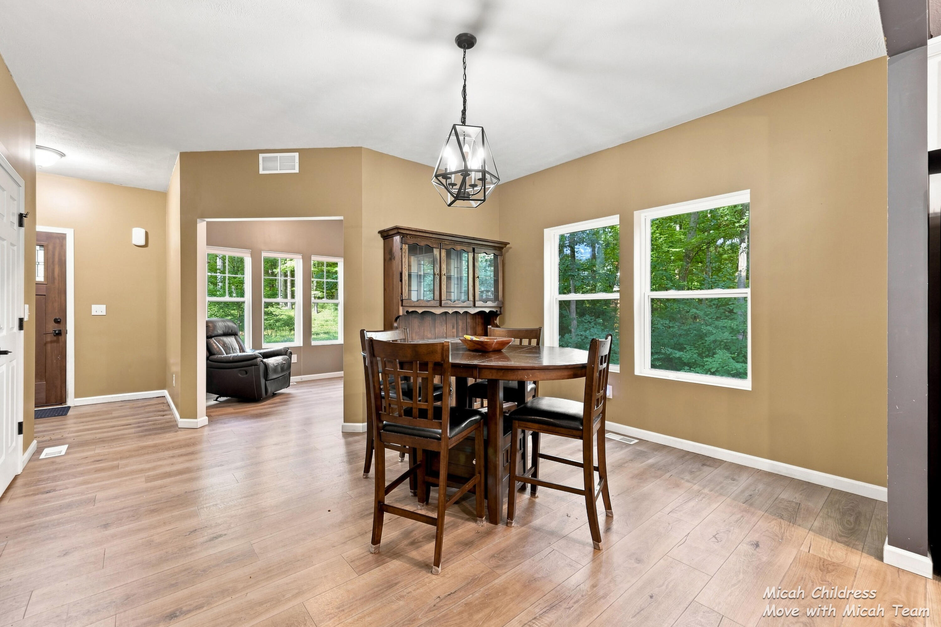 3813 Ryan Woods Circle Property Photo 14