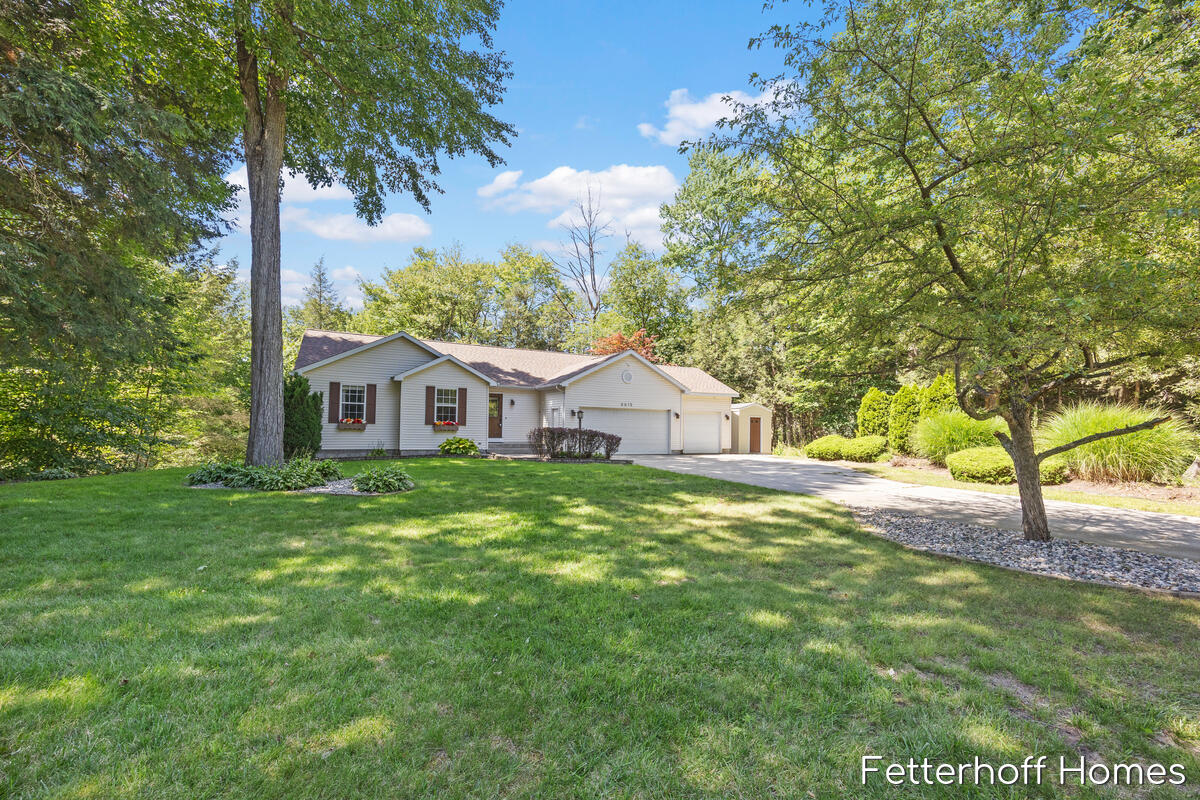 6615 Beech Creek Drive Property Photo 4