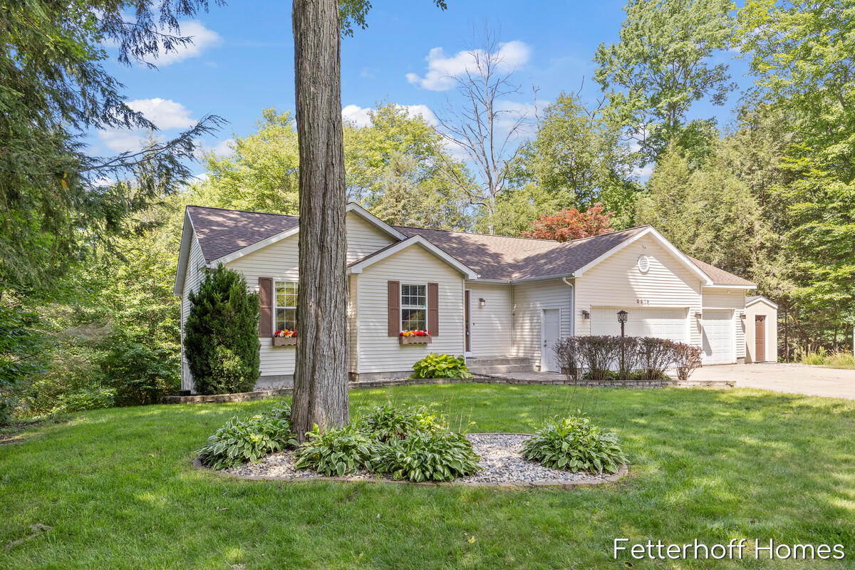 6615 Beech Creek Drive Property Photo 7