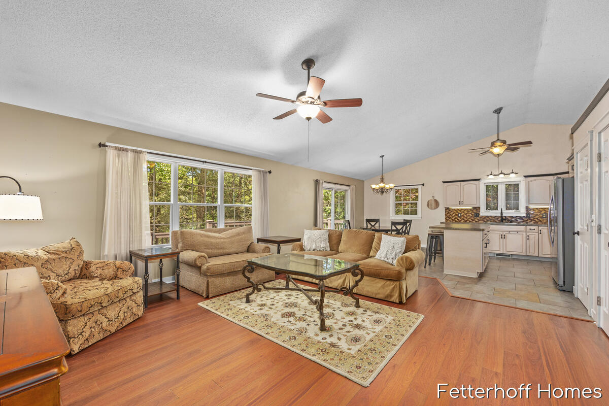 6615 Beech Creek Drive Property Photo 11