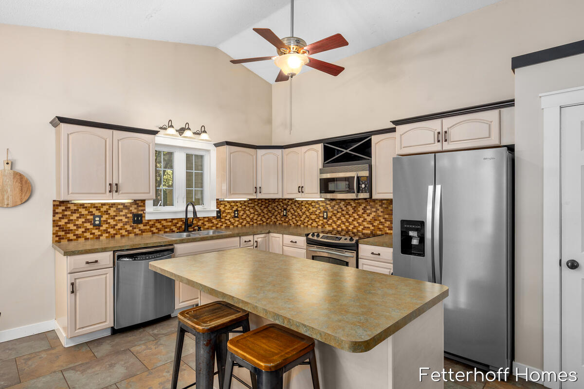 6615 Beech Creek Drive Property Photo 18