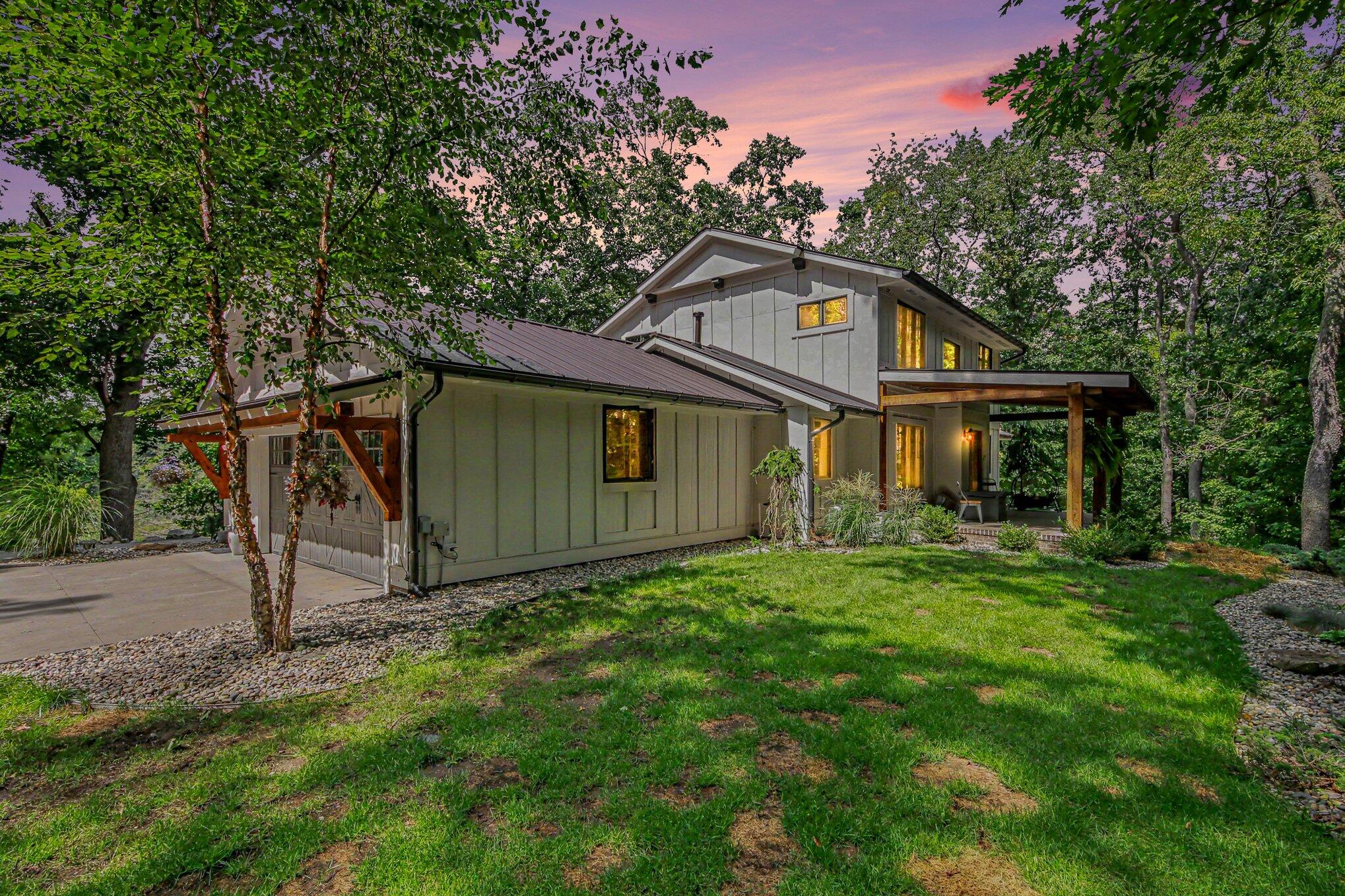 7373 Thornapple Dales Drive Se Property Photo 3