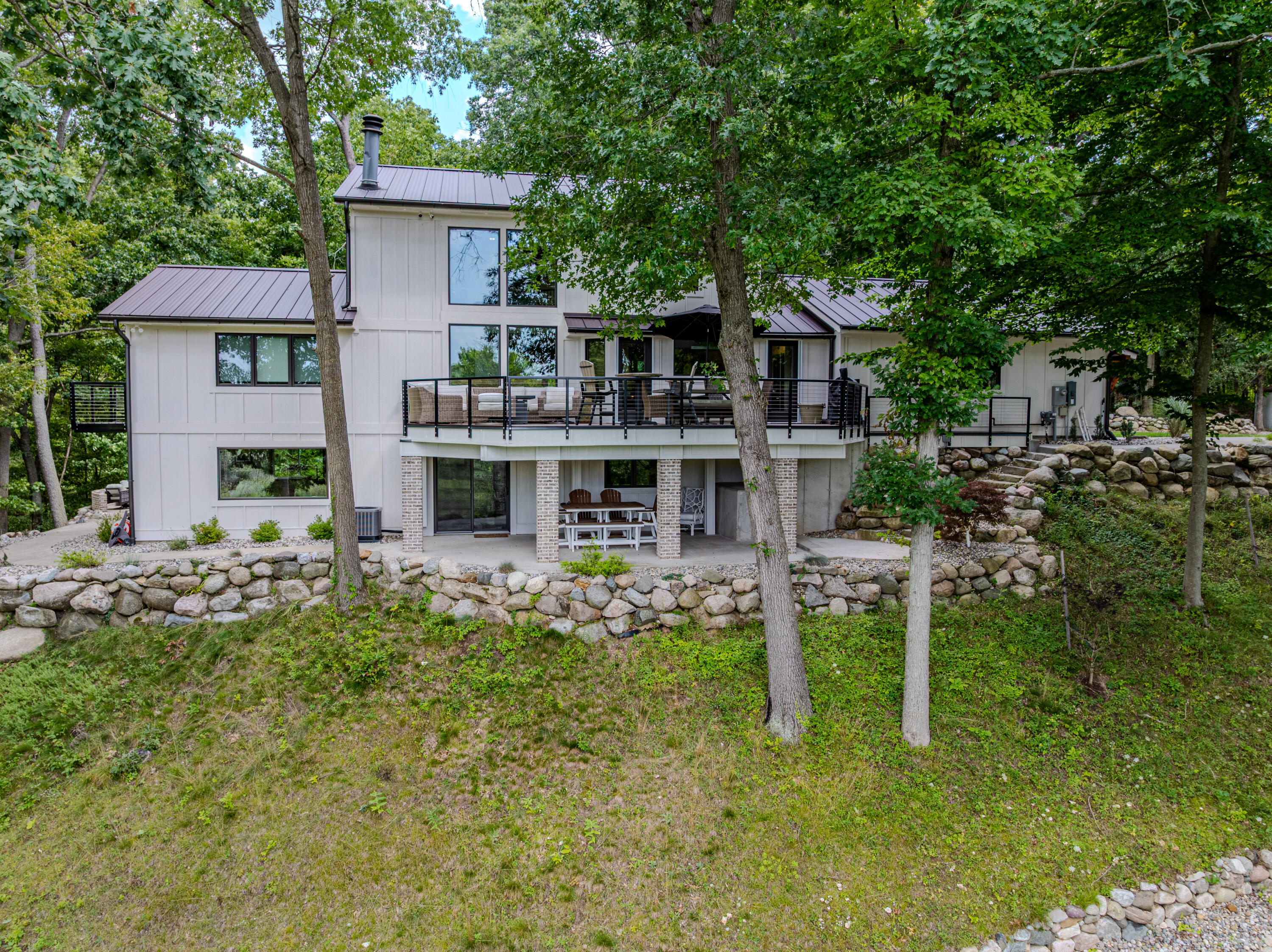 7373 Thornapple Dales Drive Se Property Photo 4