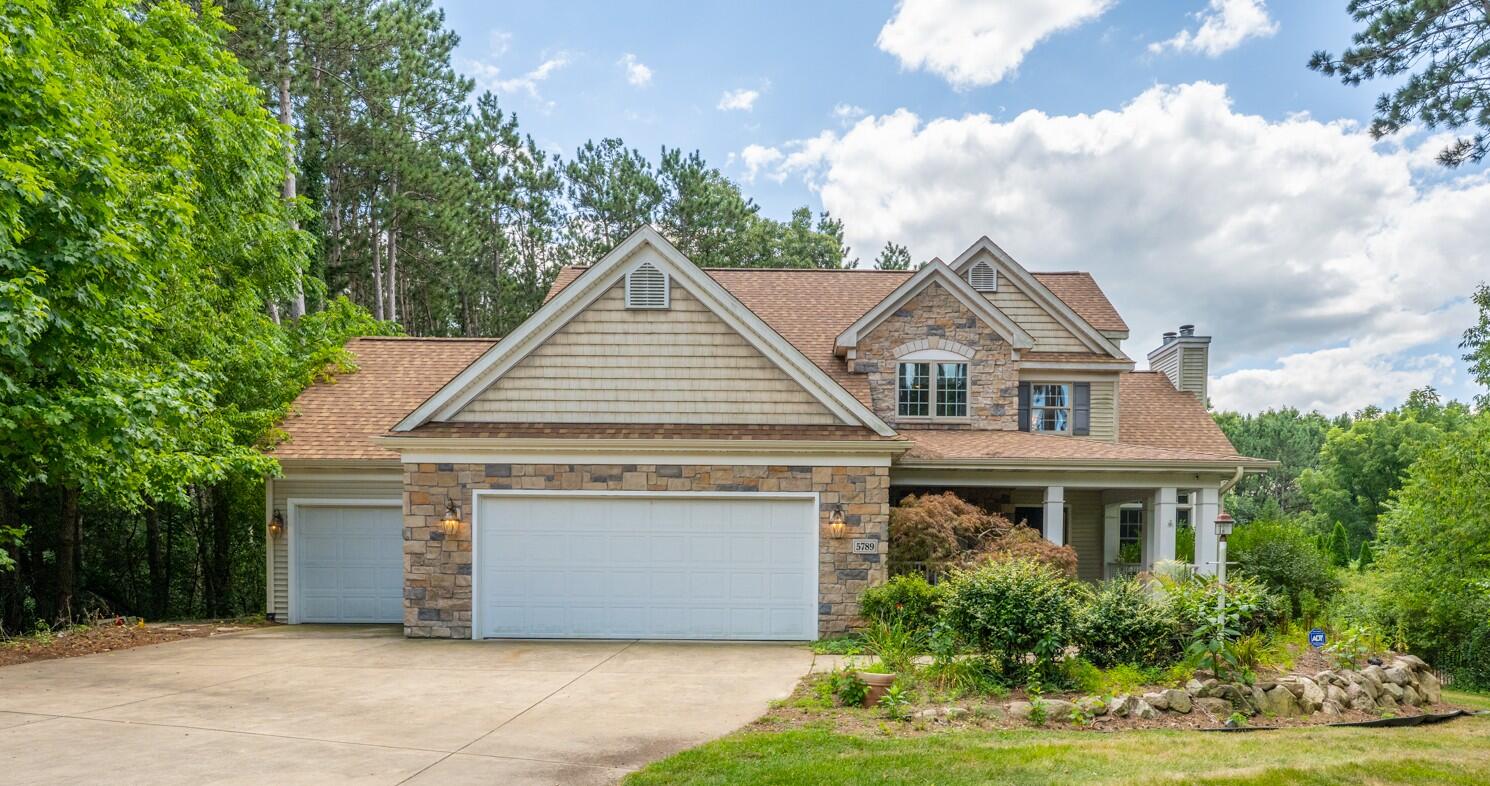 5789 Rolling Pines Court Property Photo 1