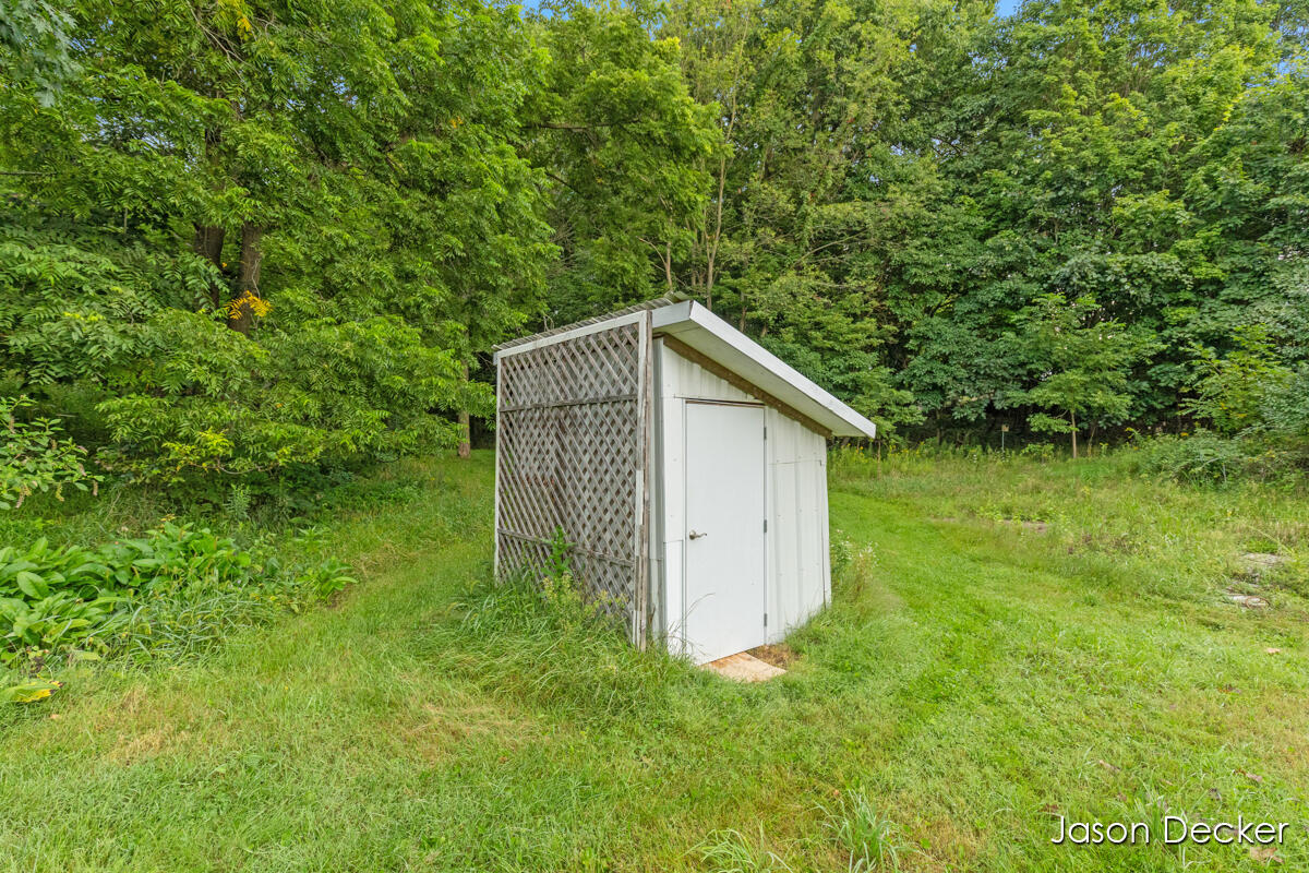 6181 10 Mile Road Ne Property Photo 40