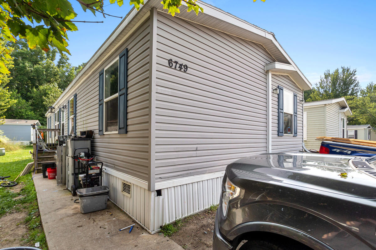 6749 Helman Boulevard Property Photo 2