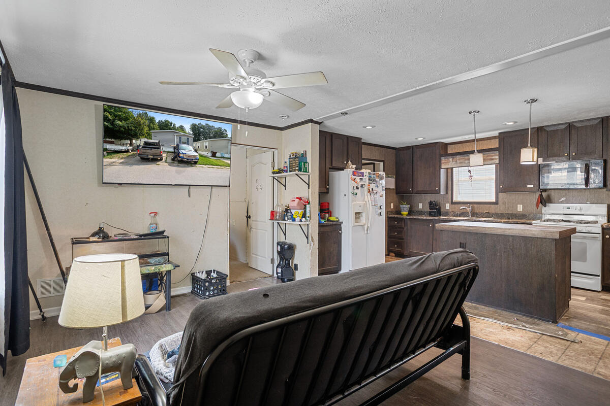6749 Helman Boulevard Property Photo 3