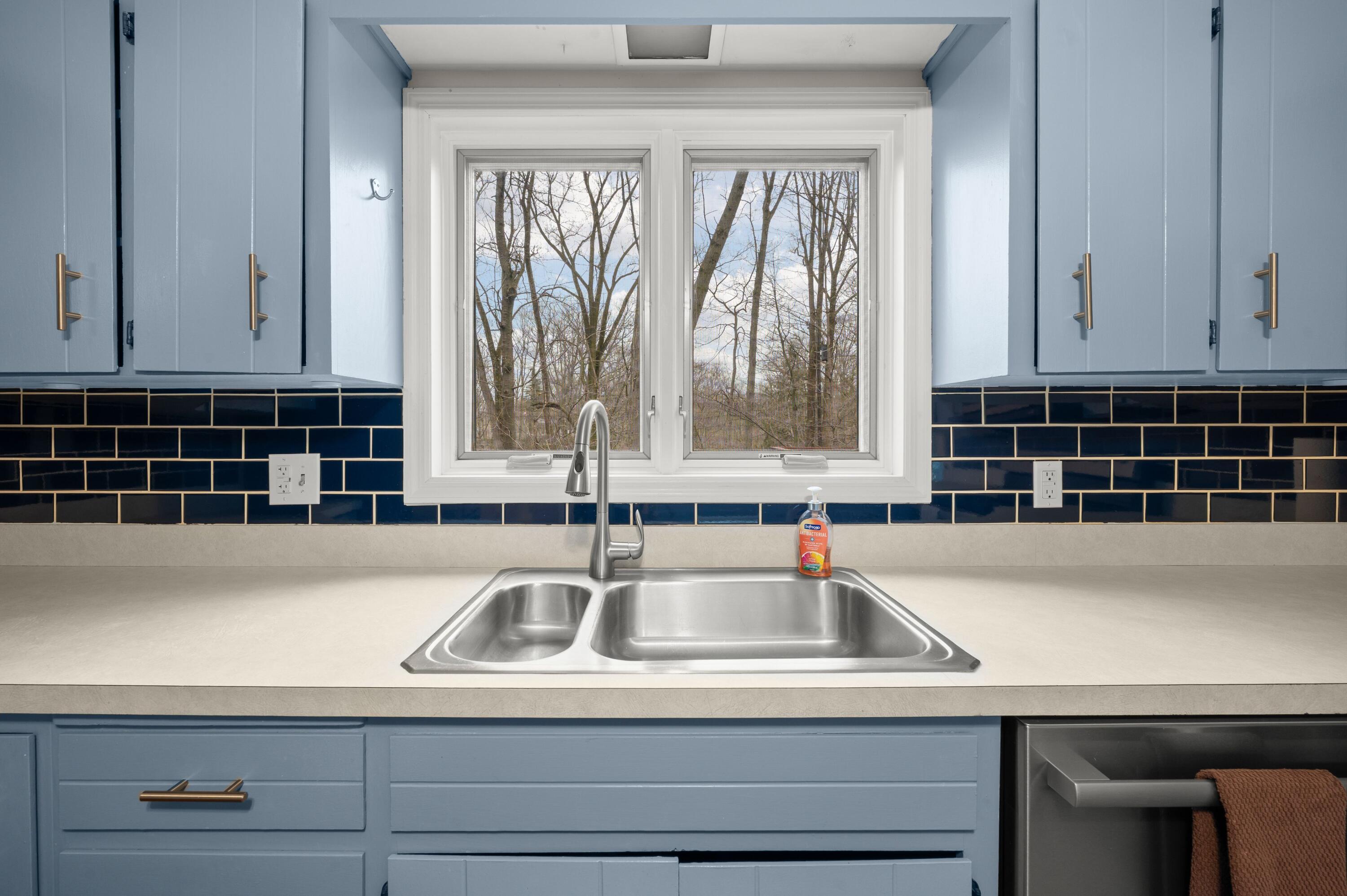 703 Comings Avenue Property Photo 15