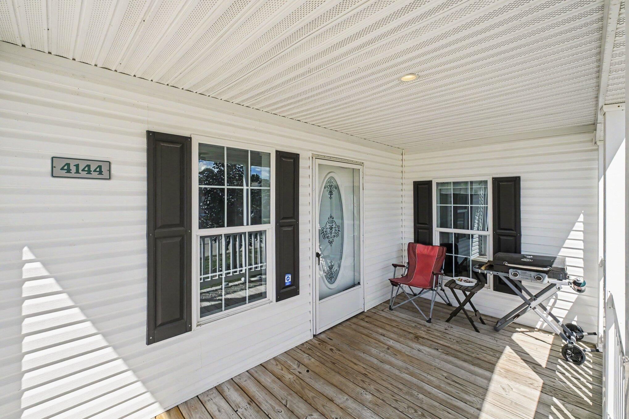 4144 Doxee Drive Property Photo 4