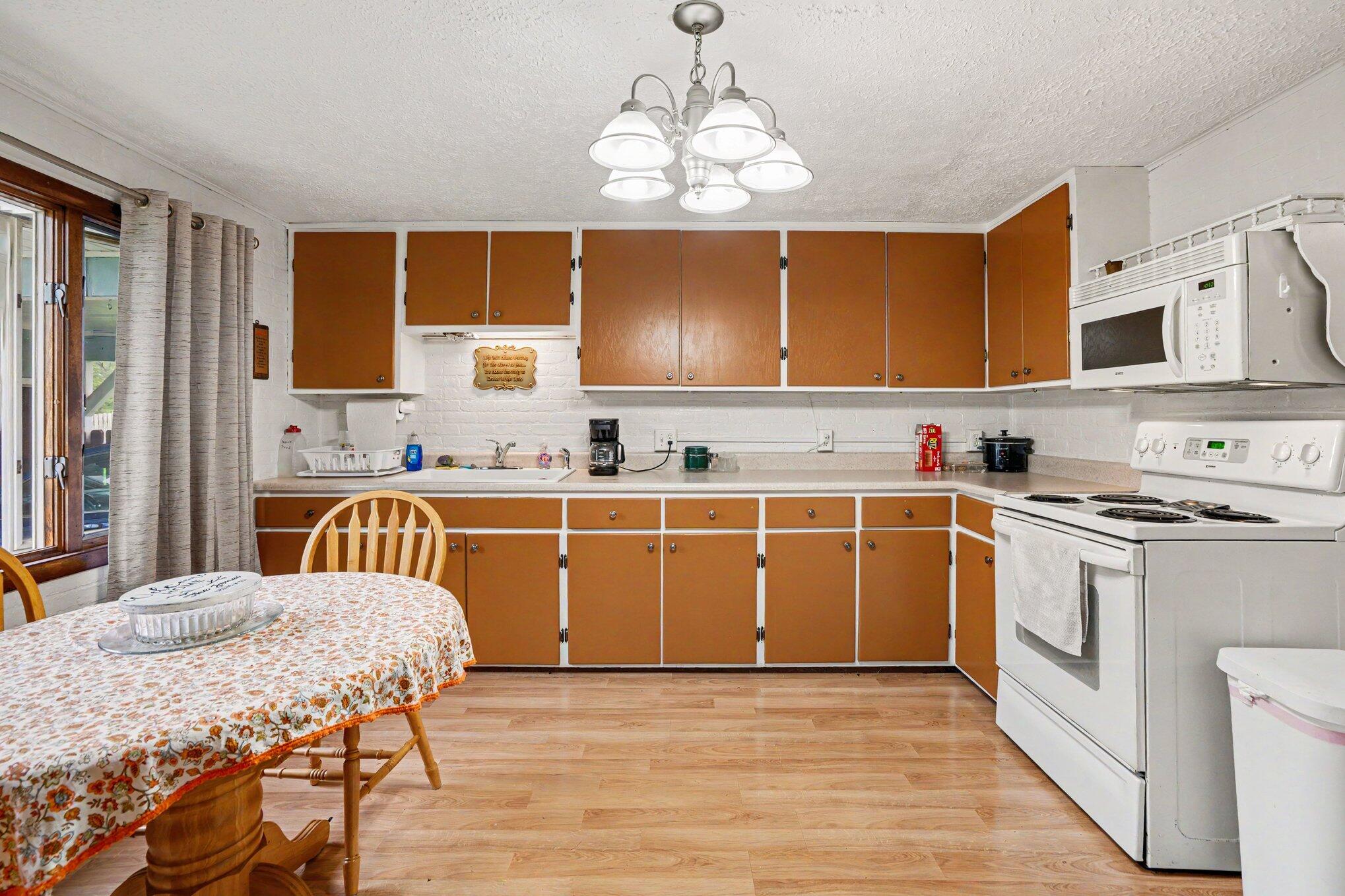 56346 M 51 S Property Photo 4