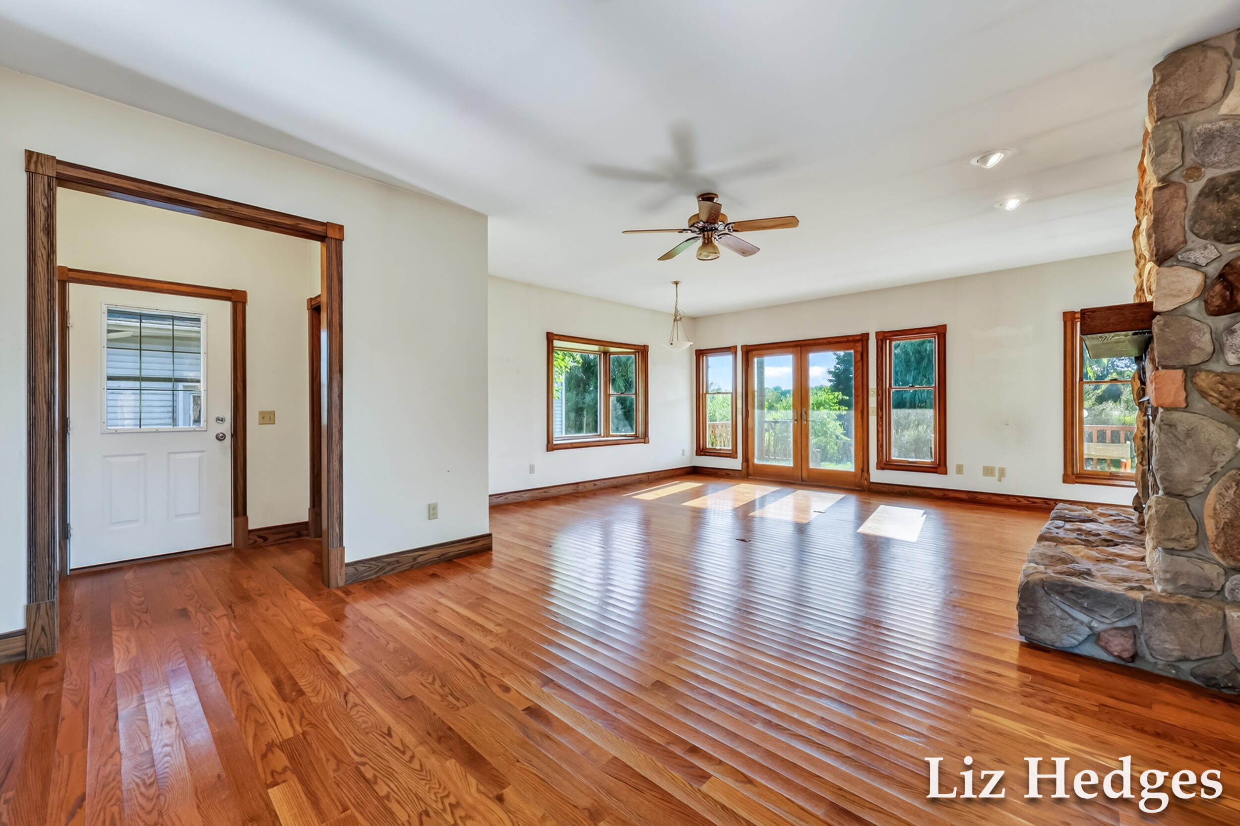 7565 S 56th Avenue Property Photo 43