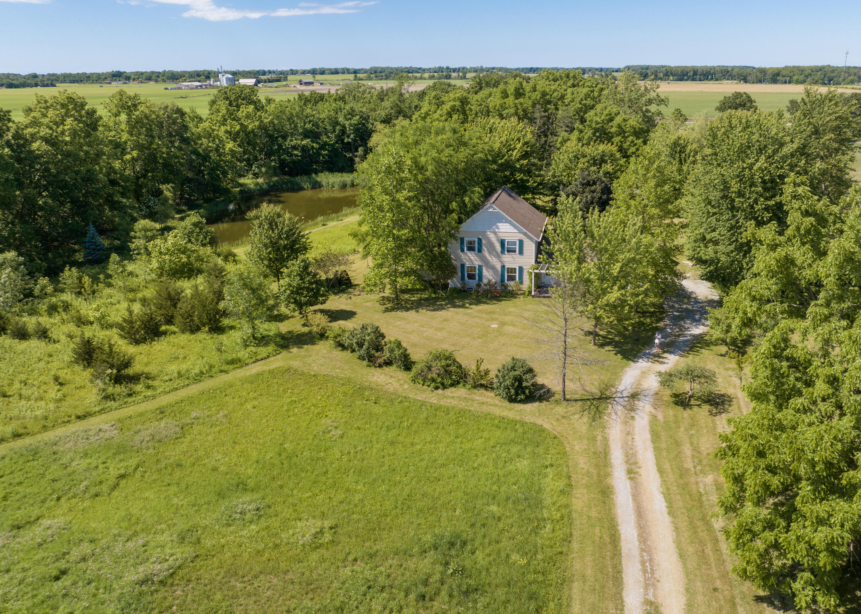 5665 W Phillips Road Property Photo 4