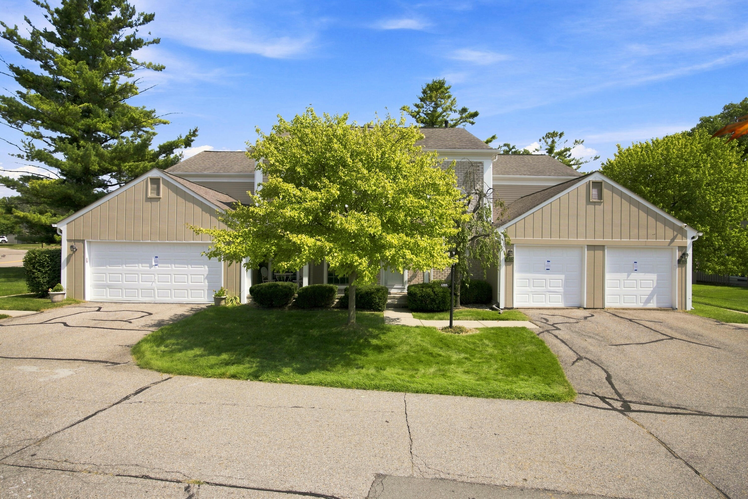 1285 Lamplighter Lane Property Photo 1