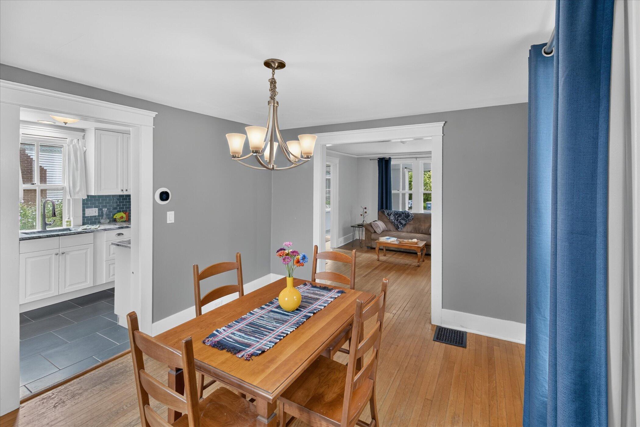 121 Kenwood Avenue Property Photo 12