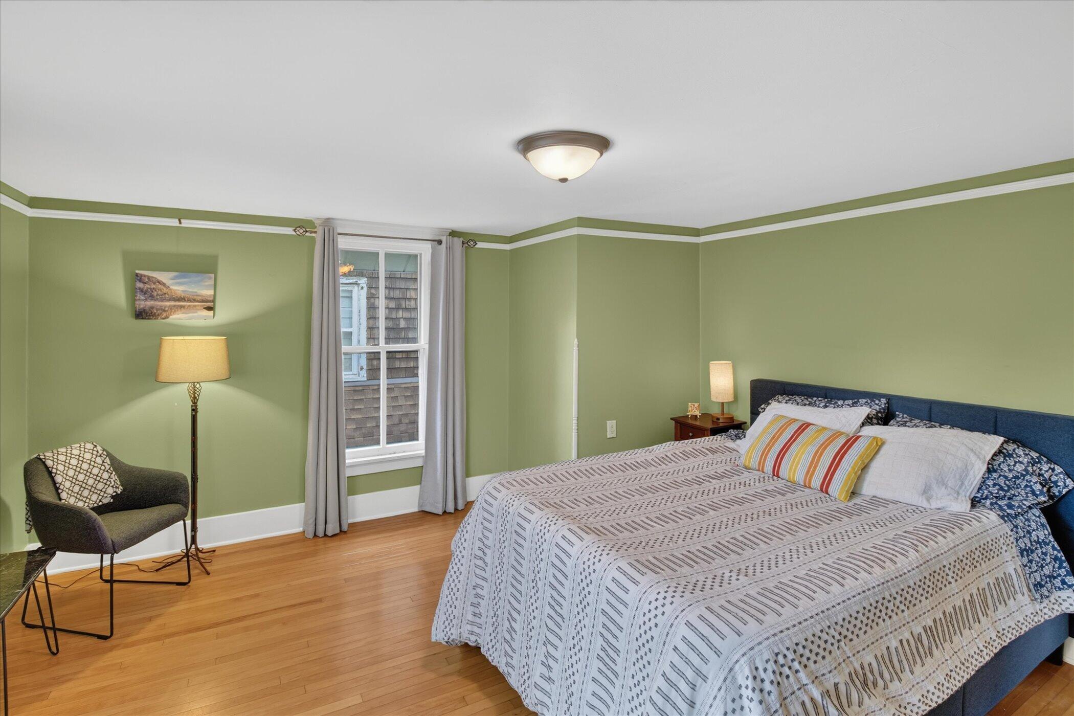 121 Kenwood Avenue Property Photo 15