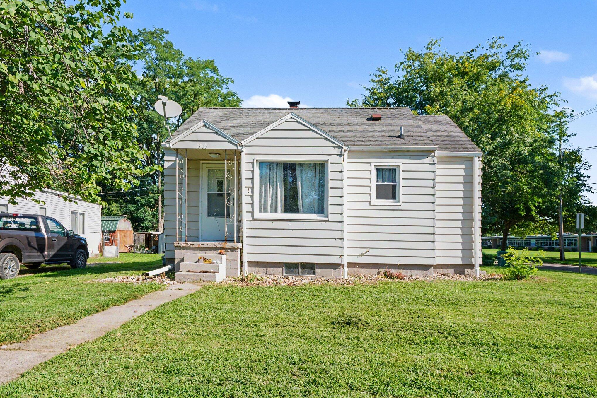 1365 Eagle Street Property Photo 1