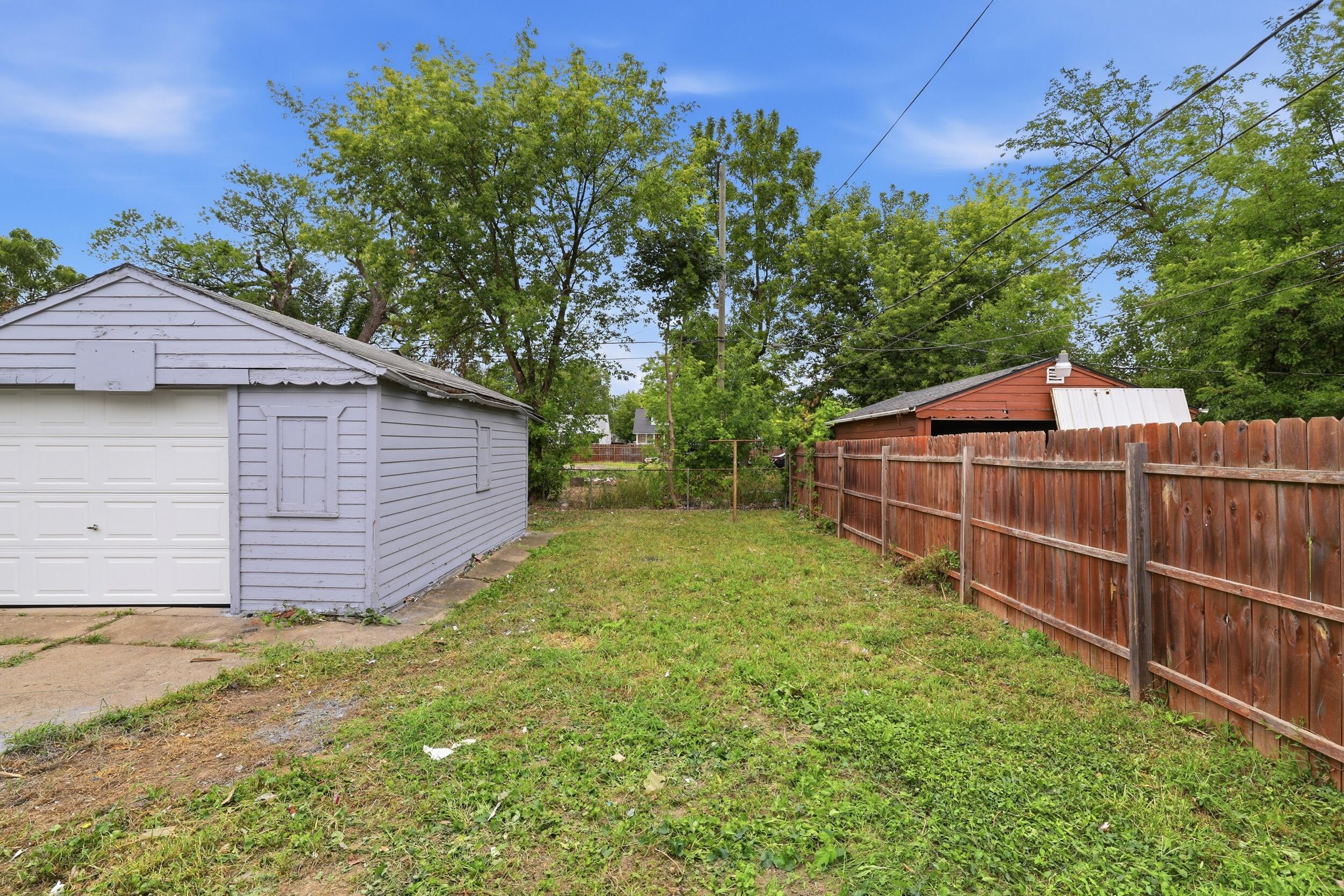 6803 Grandville Avenue Property Photo 7