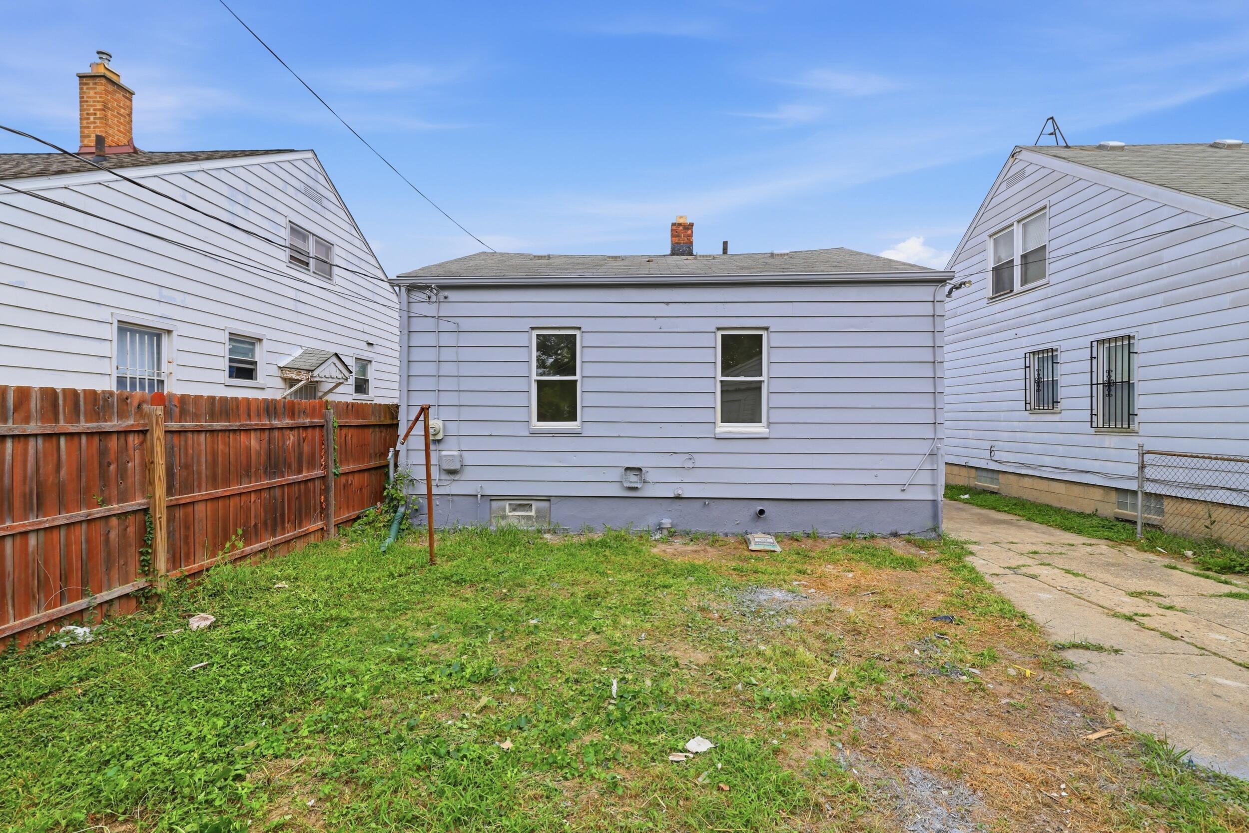 6803 Grandville Avenue Property Photo 11