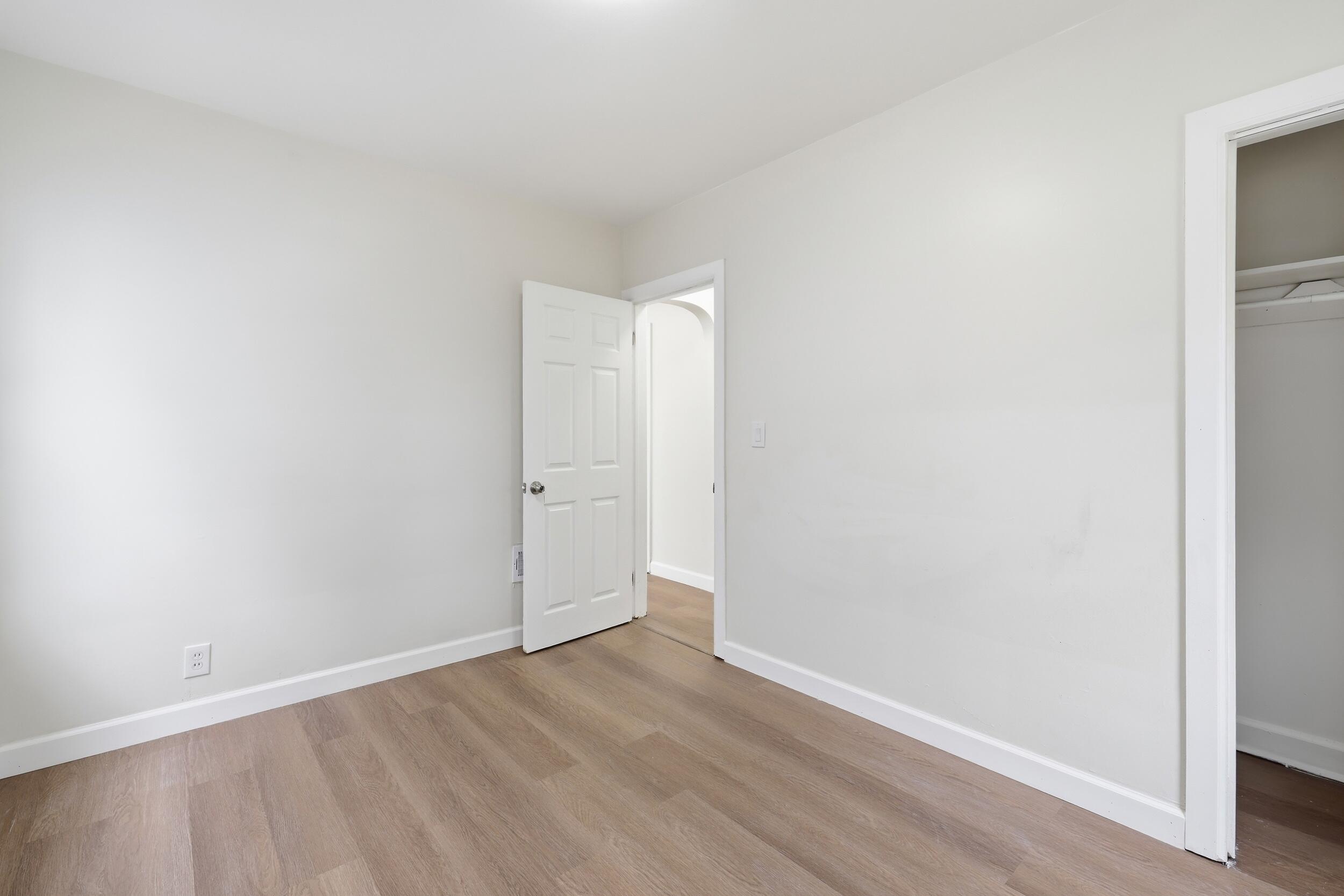 6803 Grandville Avenue Property Photo 21