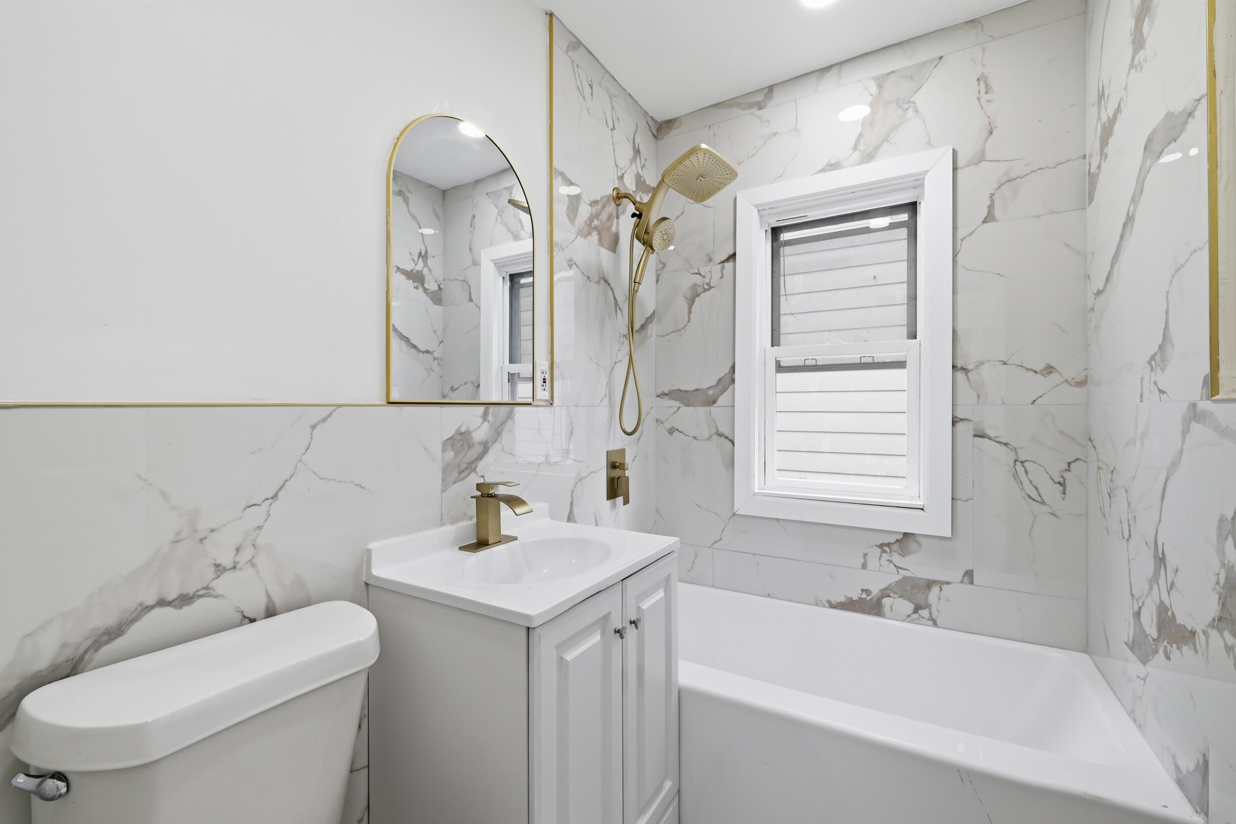 6803 Grandville Avenue Property Photo 27