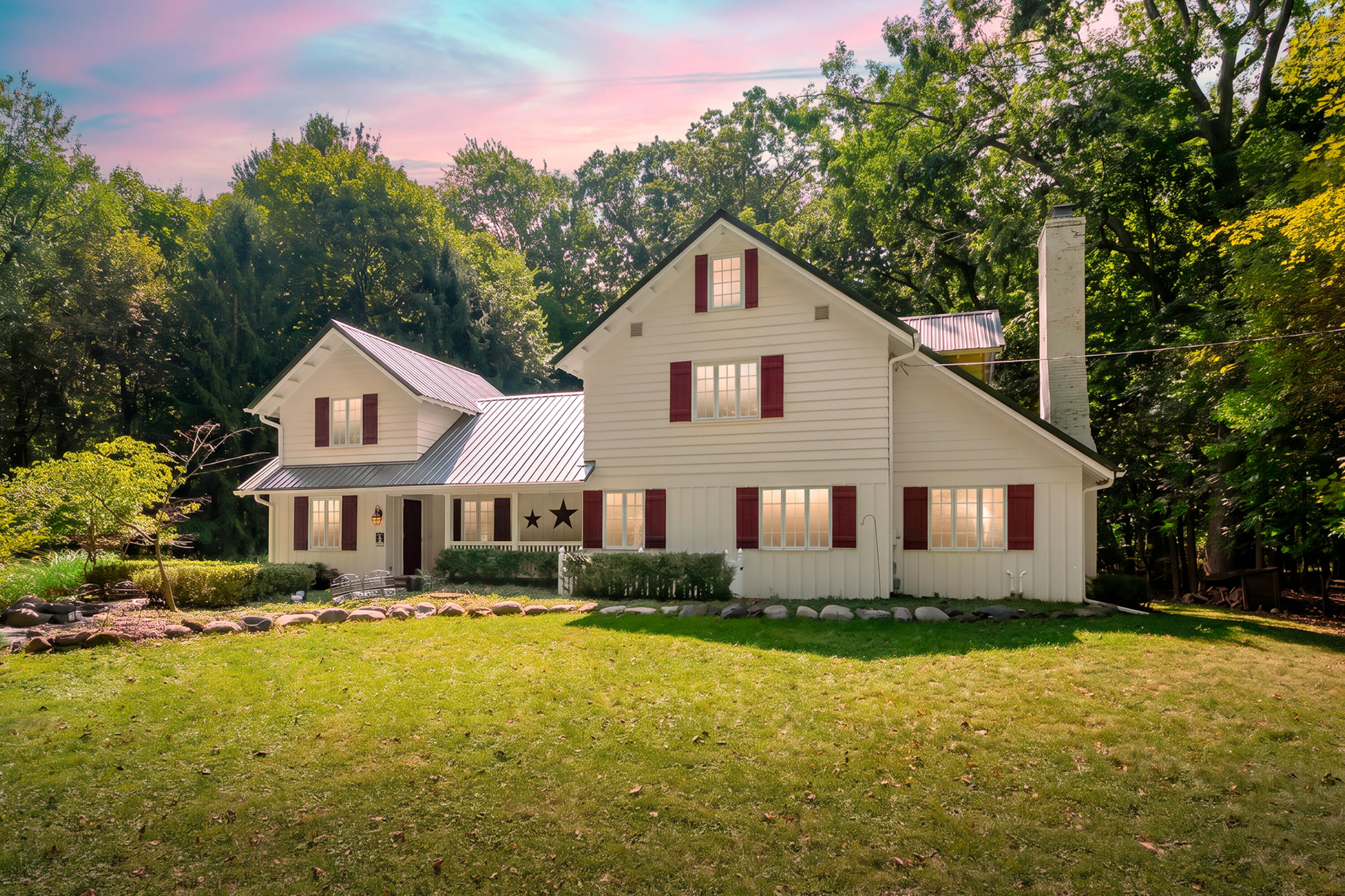 5315 Angling Road Property Photo 1