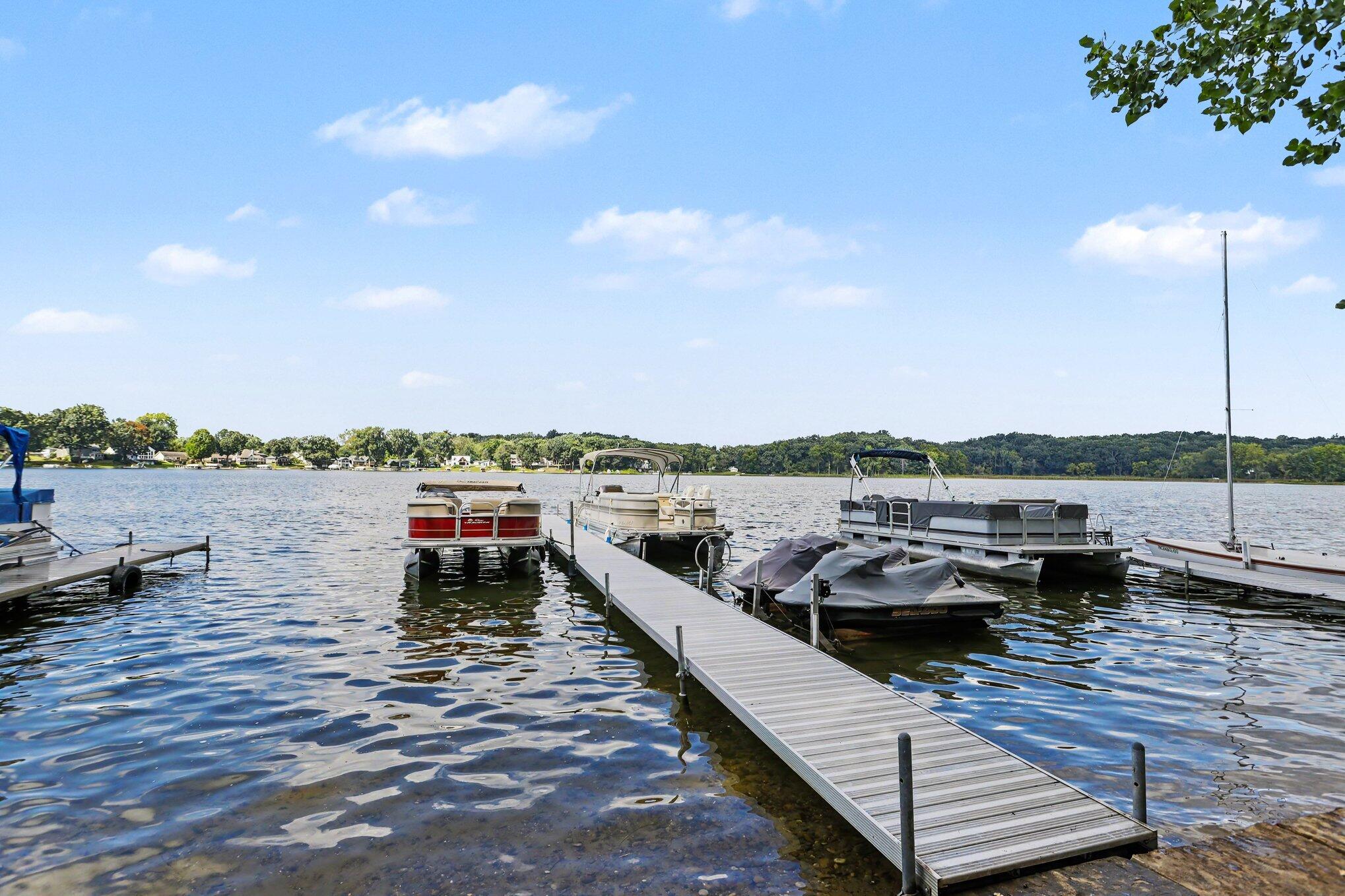 58411 E Clear Lake Road Property Photo 3