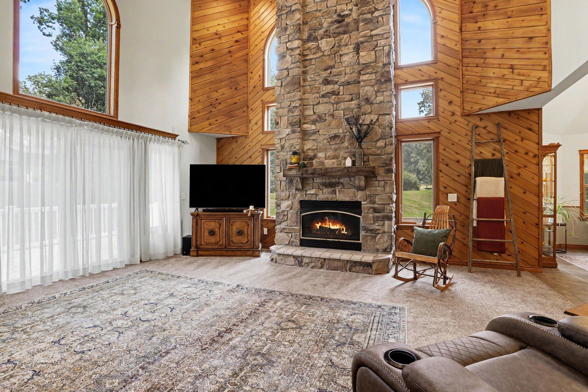 58411 E Clear Lake Road Property Photo 4