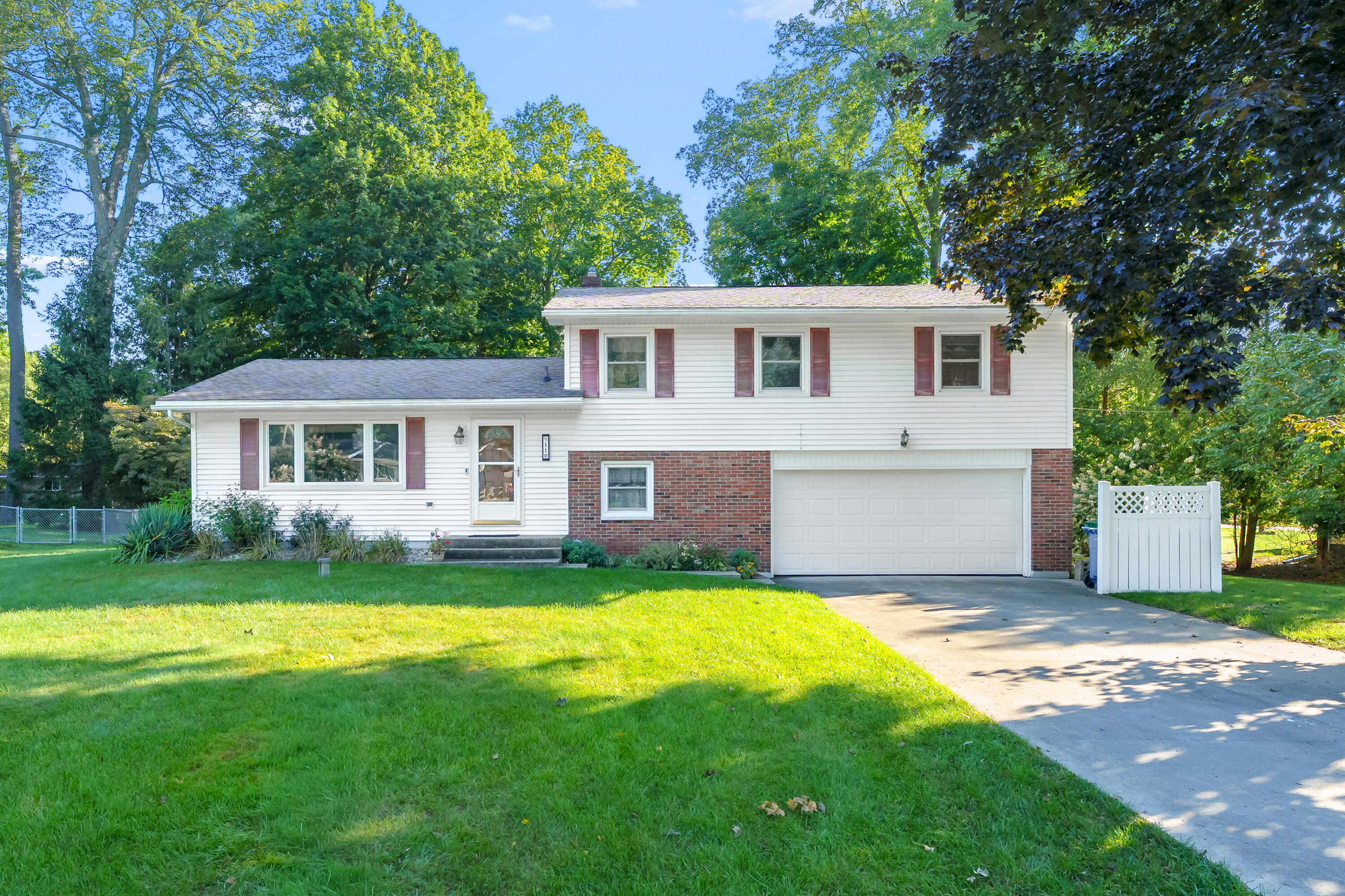 110 Reyn Circle Property Photo 1