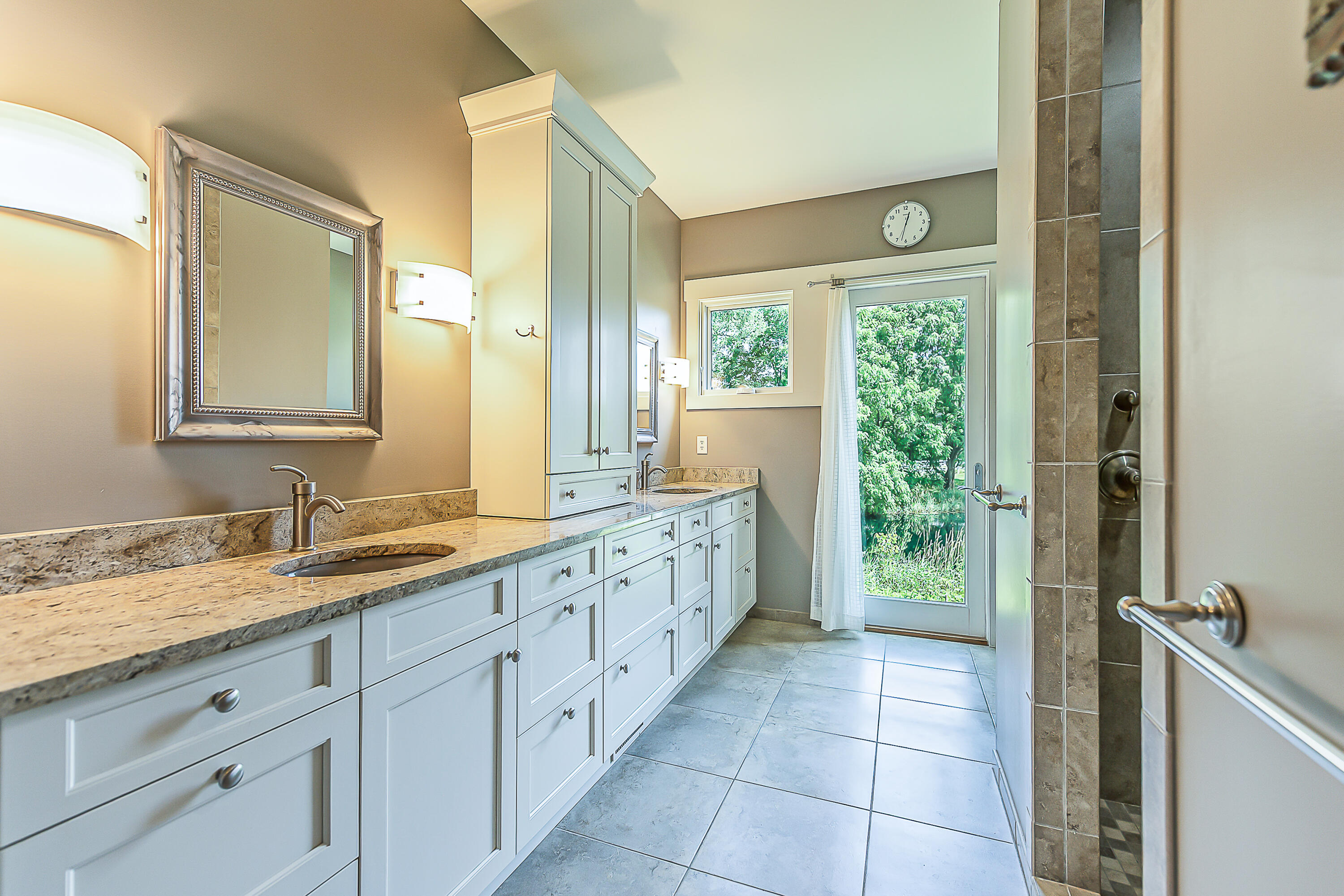 5903 Gregory Road Property Photo 15