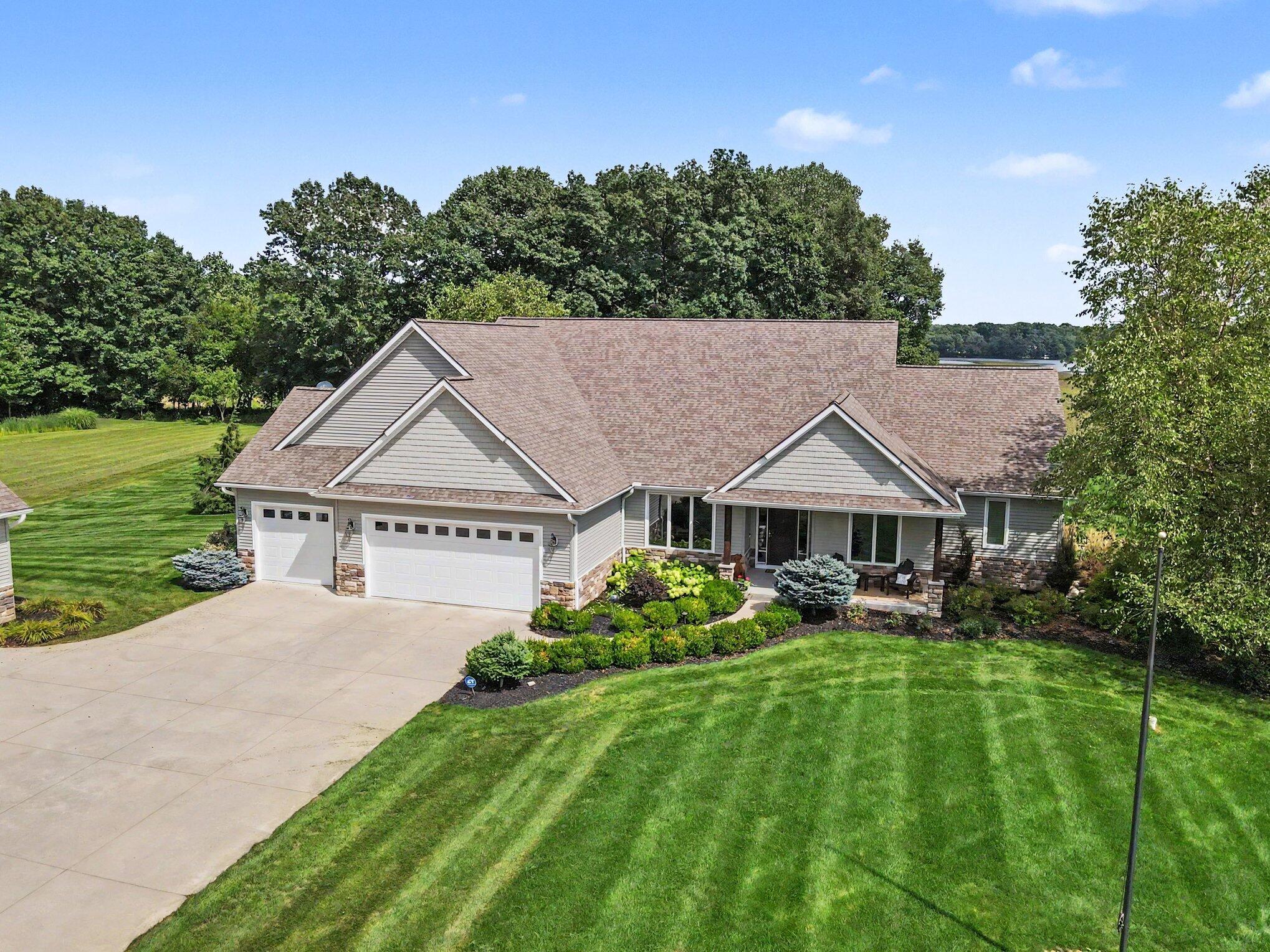 2421 Hickory Ridge Property Photo 1