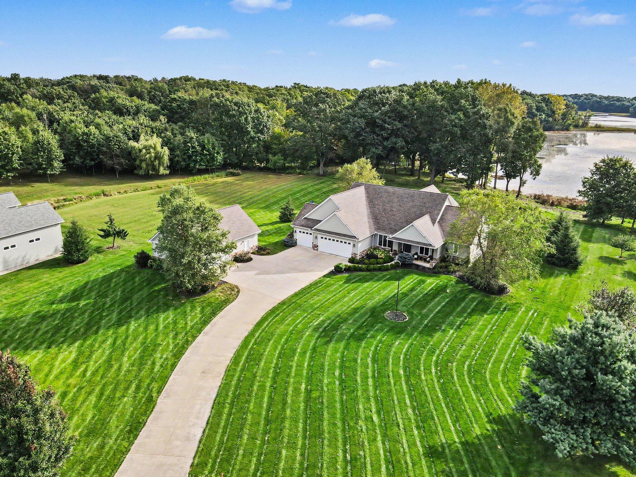 2421 Hickory Ridge Property Photo 1